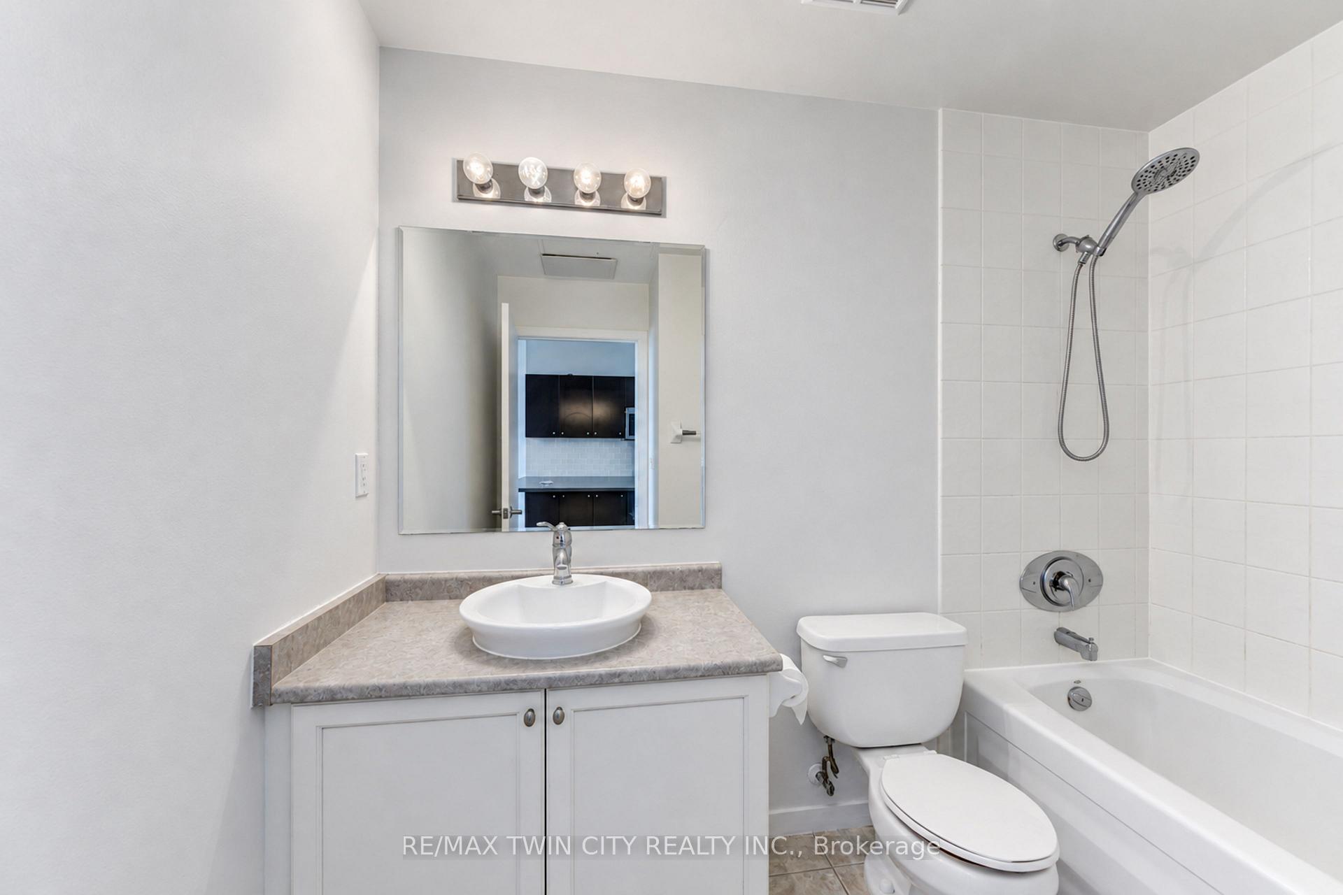 Photo 14 of Unit 405, 404 King Street W, Kitchener, City Commercial Core — HOMEH