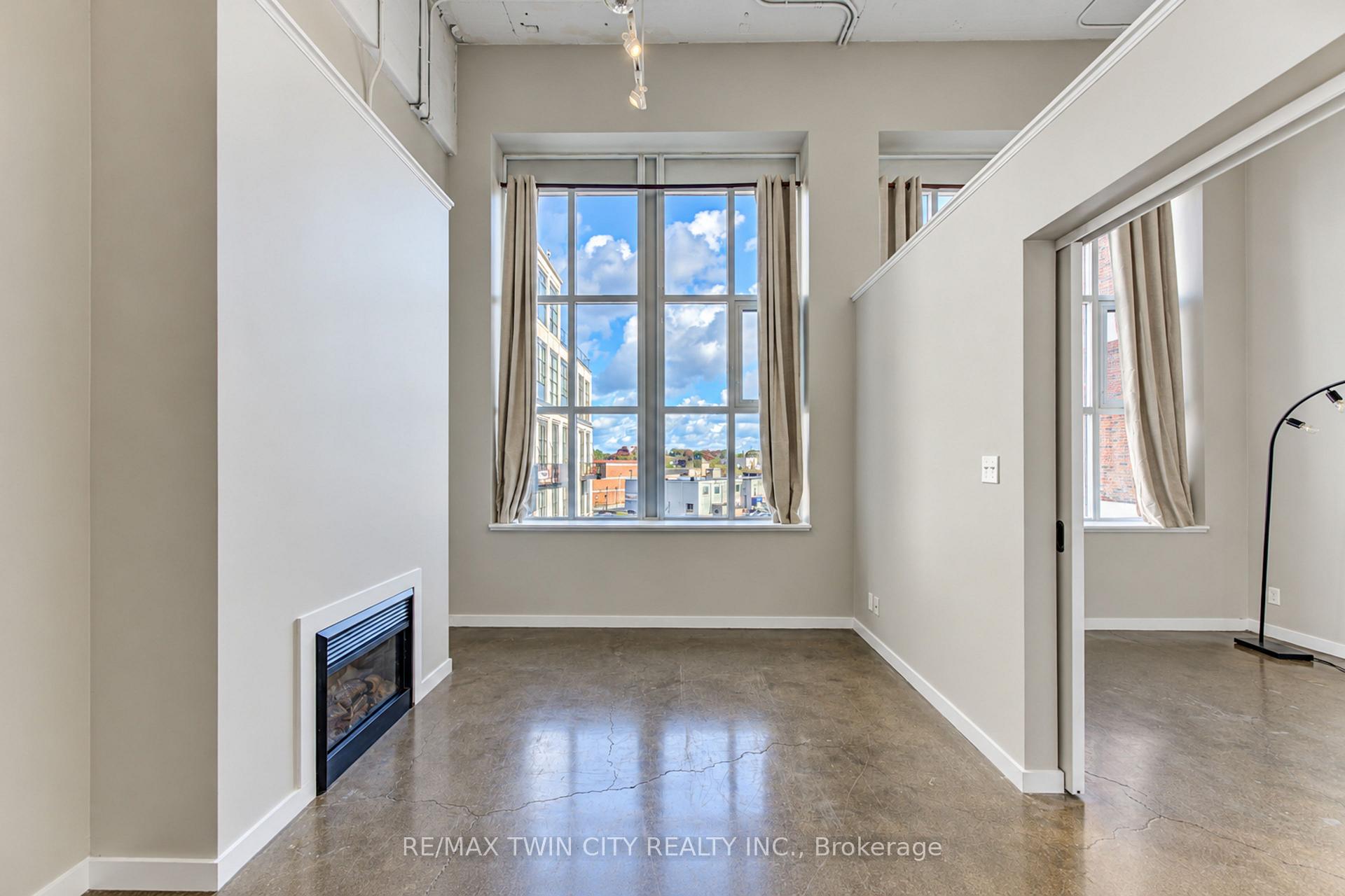 Photo 16 of Unit 405, 404 King Street W, Kitchener, City Commercial Core — HOMEH