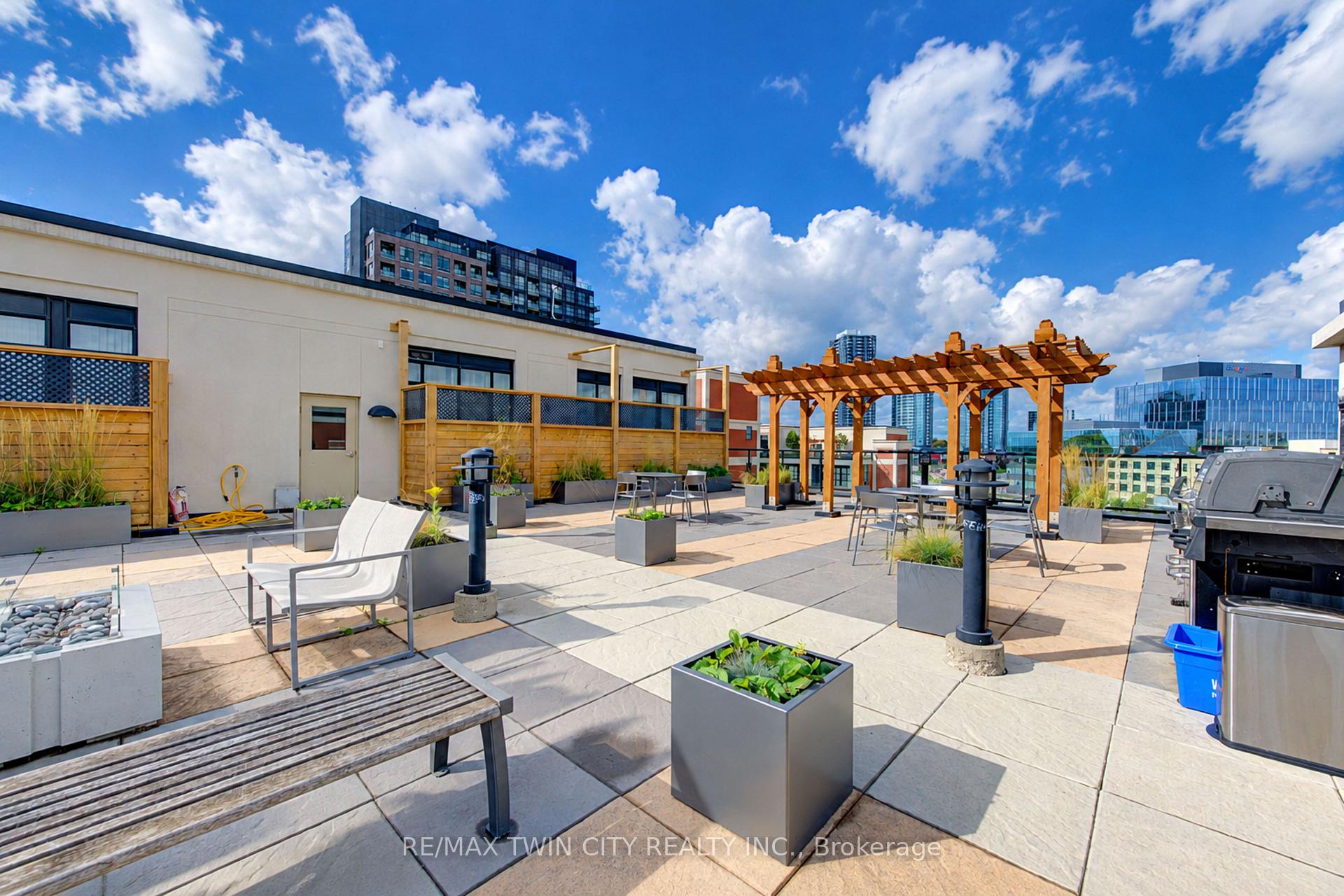 Photo 25 of Unit 405, 404 King Street W, Kitchener, City Commercial Core — HOMEH