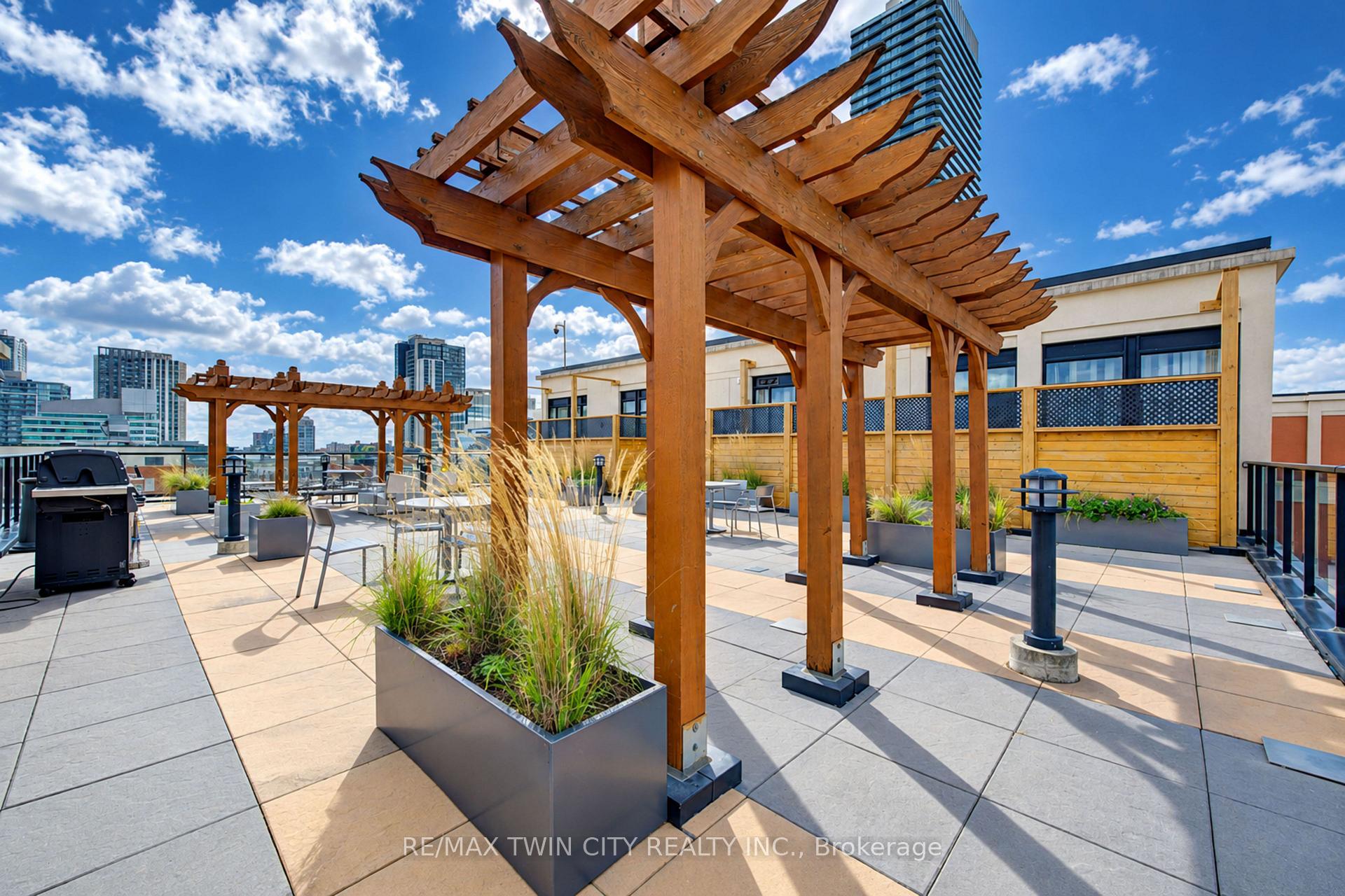 Photo 27 of Unit 405, 404 King Street W, Kitchener, City Commercial Core — HOMEH