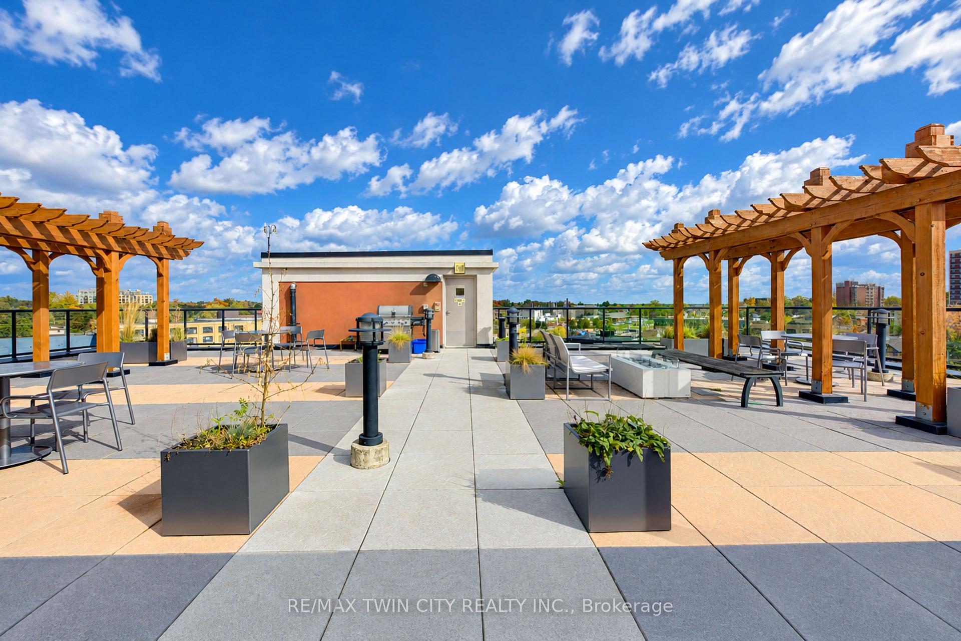 Photo 28 of Unit 405, 404 King Street W, Kitchener, City Commercial Core — HOMEH
