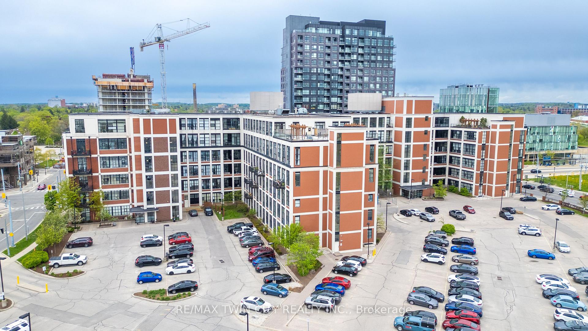 Photo 30 of Unit 405, 404 King Street W, Kitchener, City Commercial Core — HOMEH