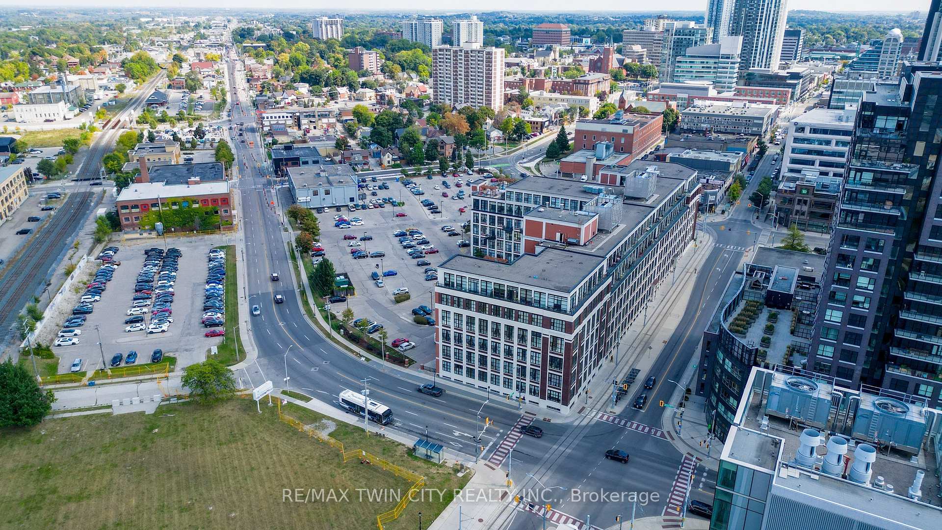 Photo 36 of Unit 405, 404 King Street W, Kitchener, City Commercial Core — HOMEH