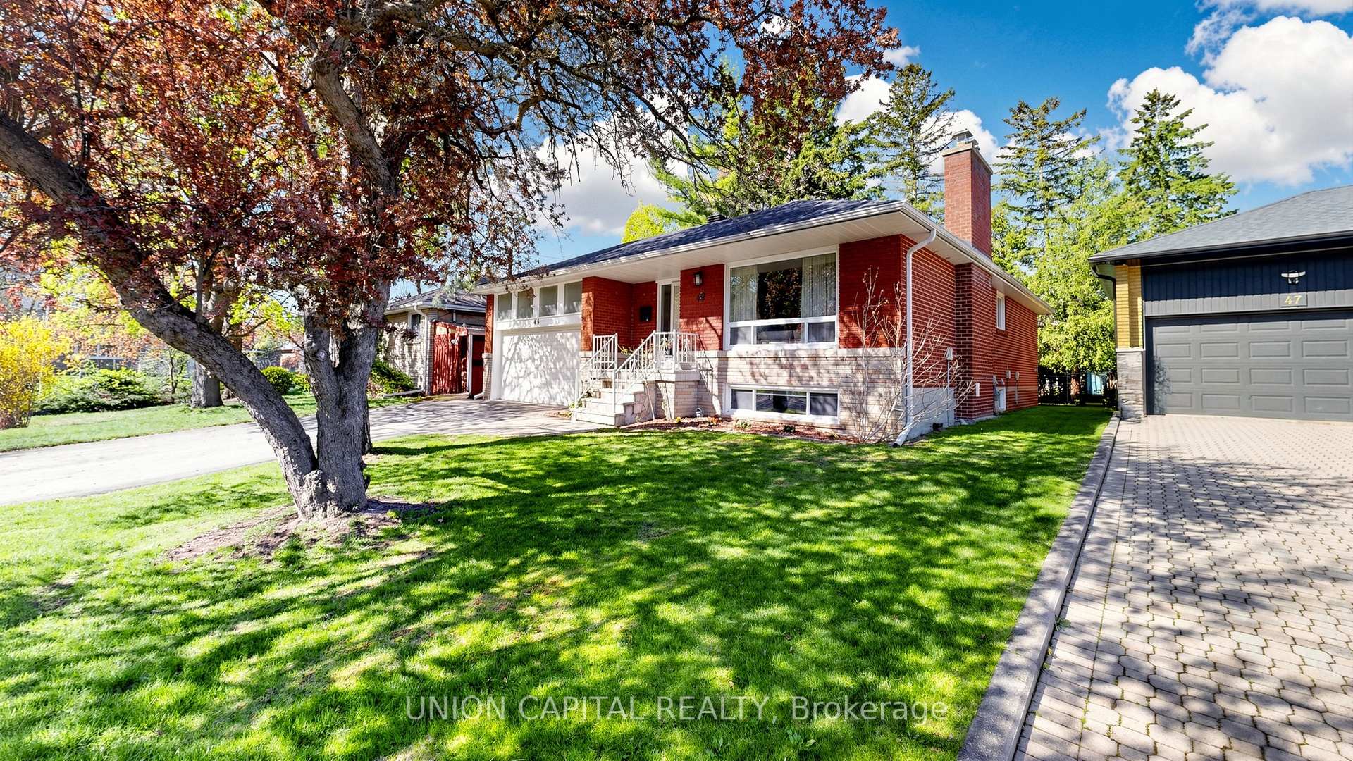 Photo 3 of 49 Bathford Crescent, North York, Bayview Village — HOMEH
