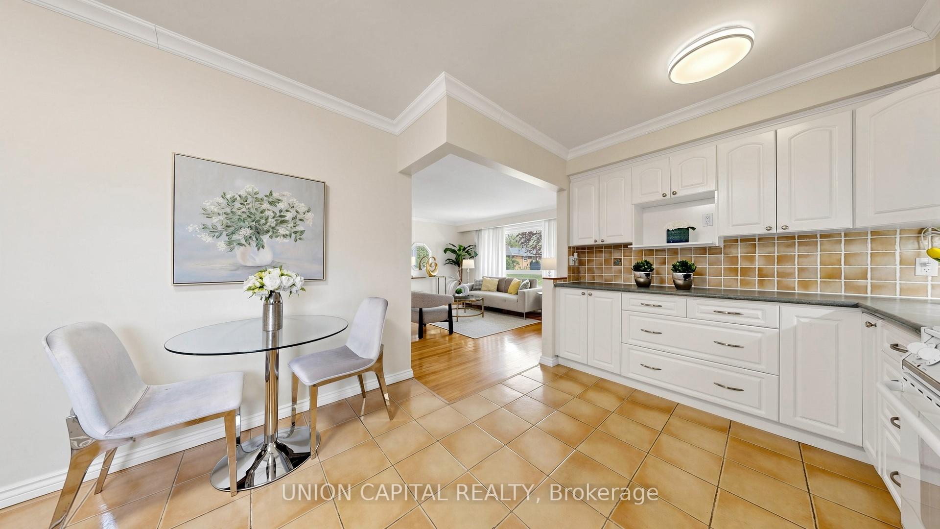 Photo 18 of 49 Bathford Crescent, North York, Bayview Village — HOMEH