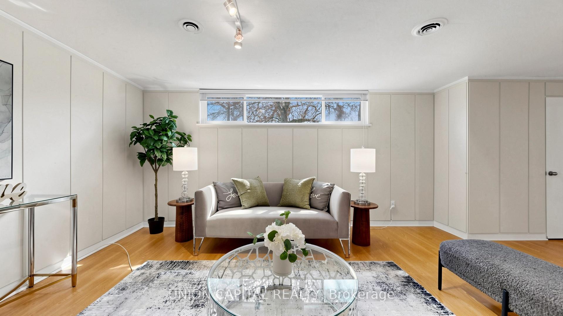 Photo 33 of 49 Bathford Crescent, North York, Bayview Village — HOMEH
