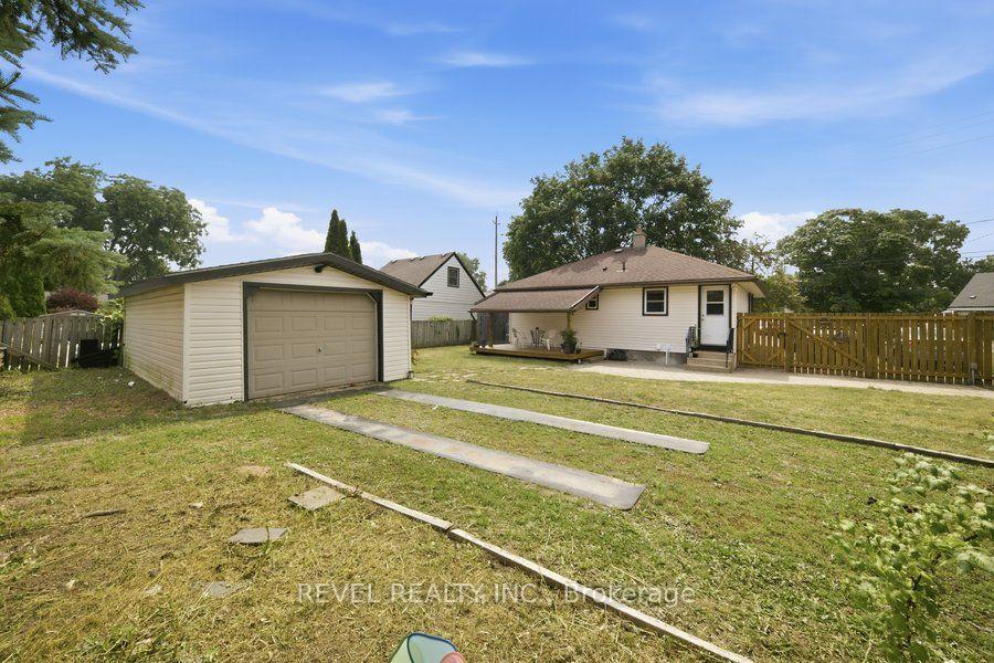 Photo 17 of 27 Frank Street, Brantford, Holmesdale-Lansdowne — HOMEH