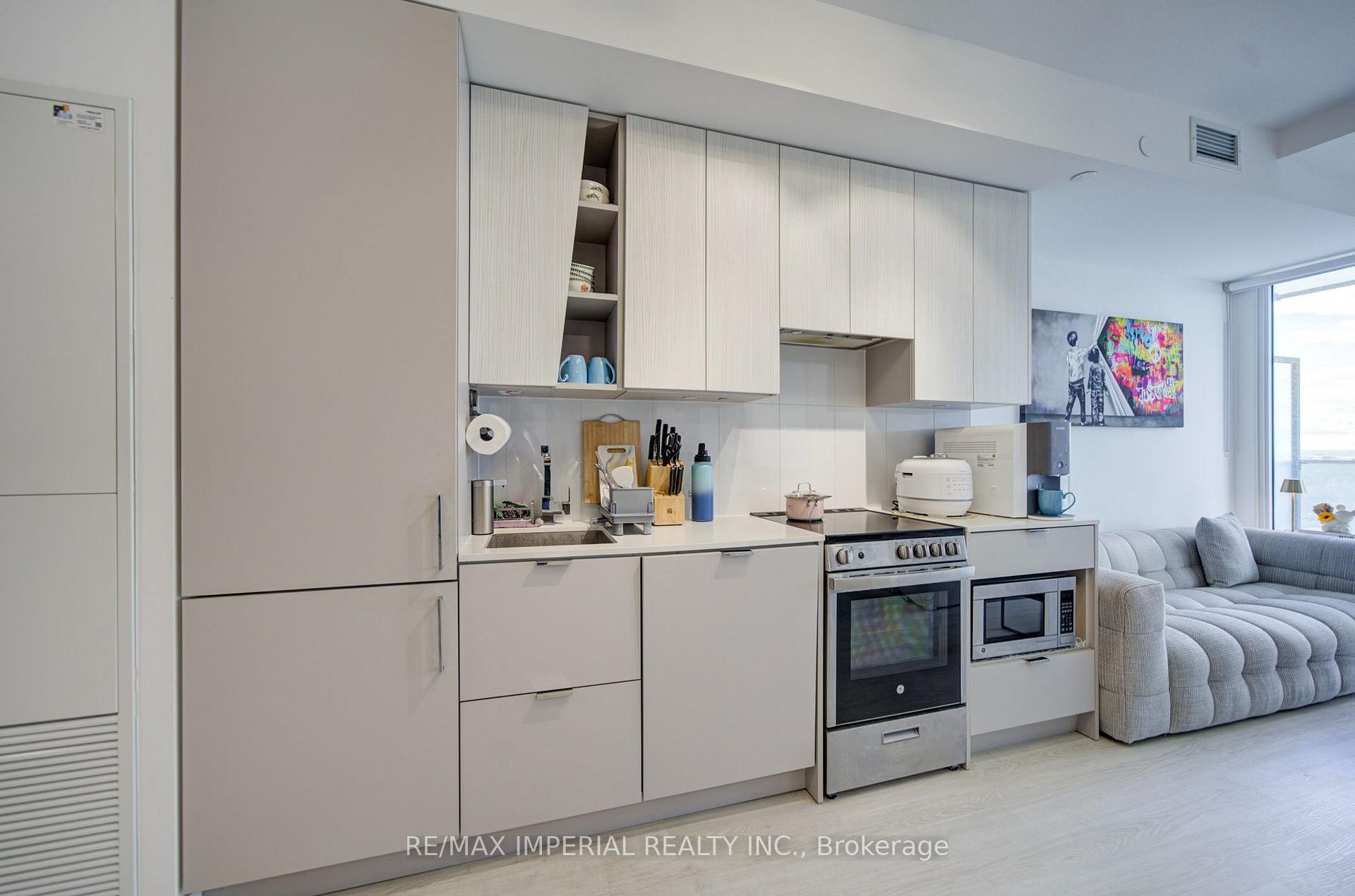 Photo 14 of Unit 3811, 3883 Quartz Road, Mississauga, City Centre — HOMEH