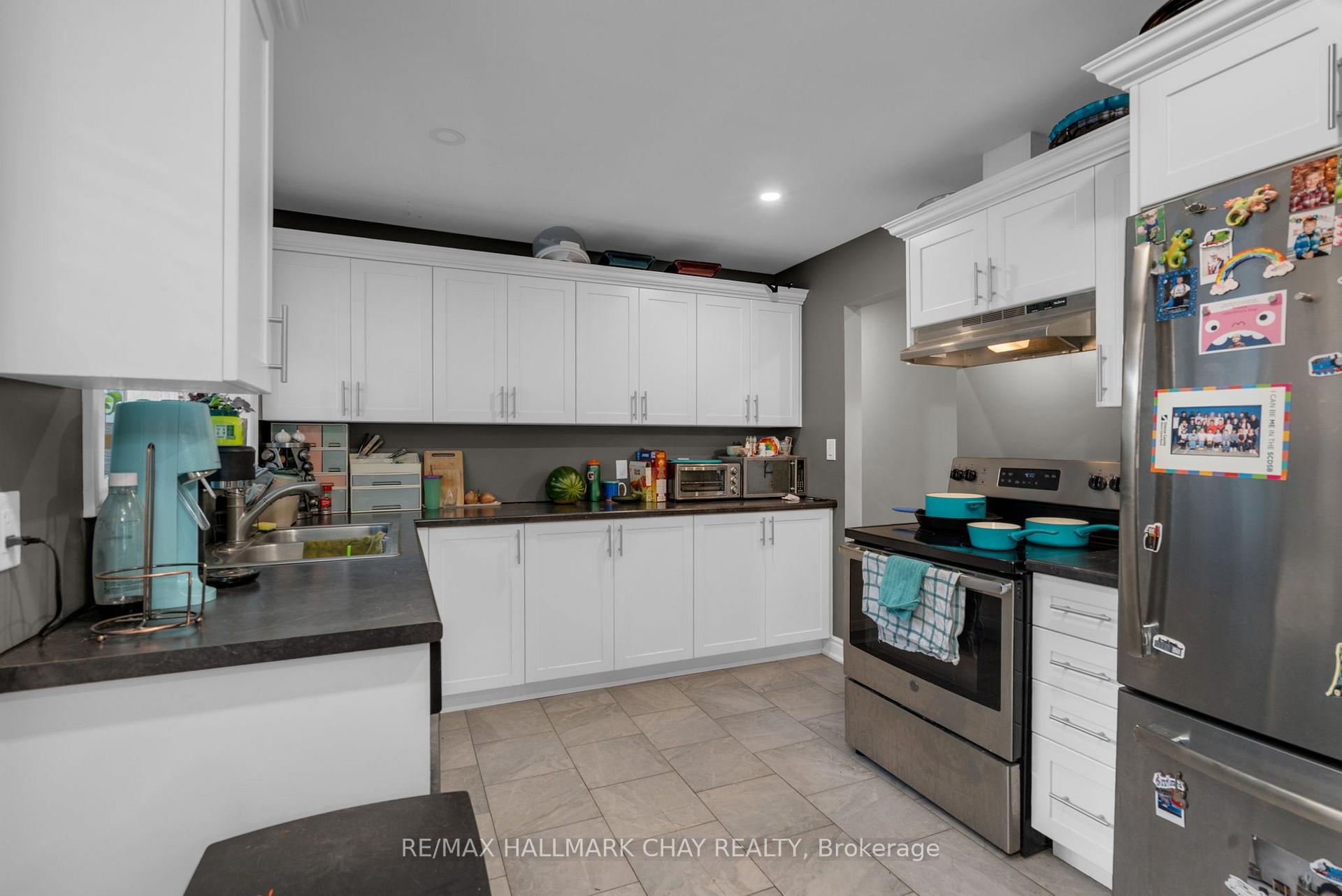 Photo 6 of 254 St Vincent Street, Barrie, Wellington — HOMEH