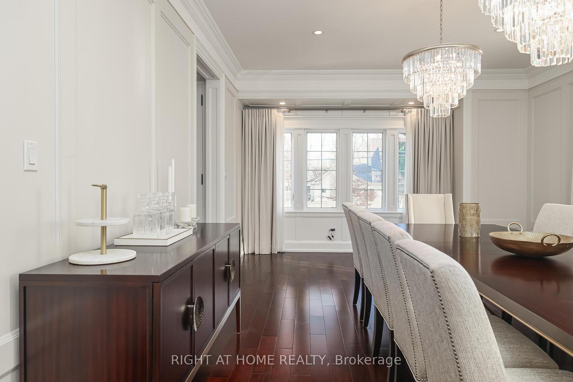 Photo 6 of 144 Brooke Street, Vaughan, Crestwood-Springfarm-Yorkhill — HOMEH