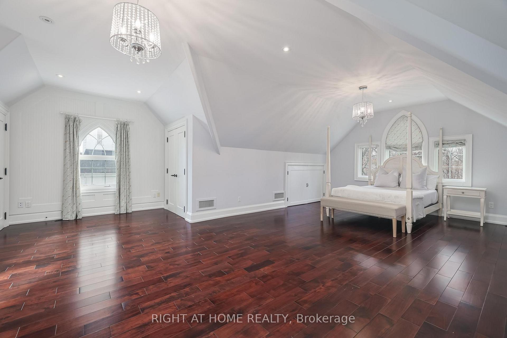 Photo 16 of 144 Brooke Street, Vaughan, Crestwood-Springfarm-Yorkhill — HOMEH