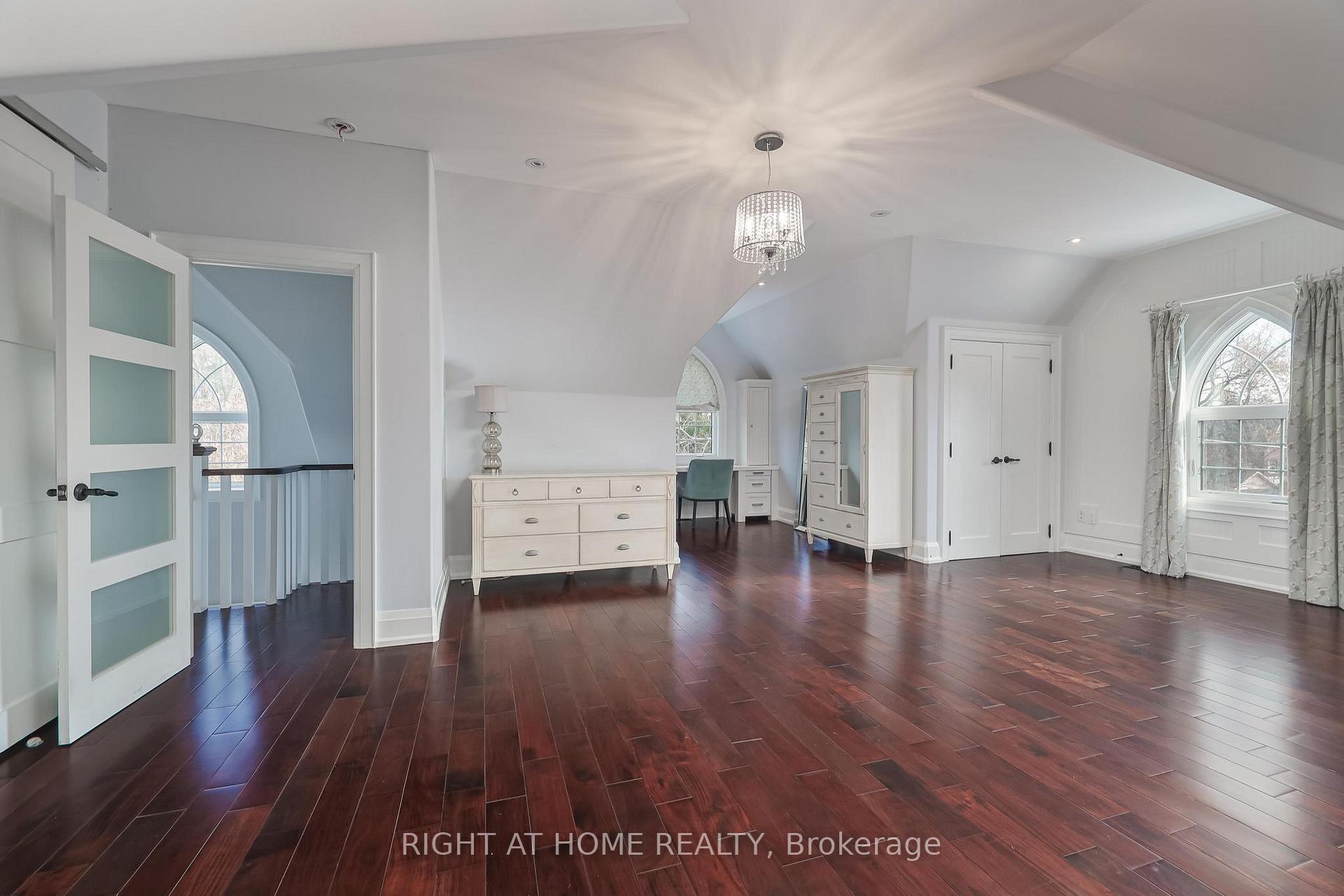 Photo 18 of 144 Brooke Street, Vaughan, Crestwood-Springfarm-Yorkhill — HOMEH