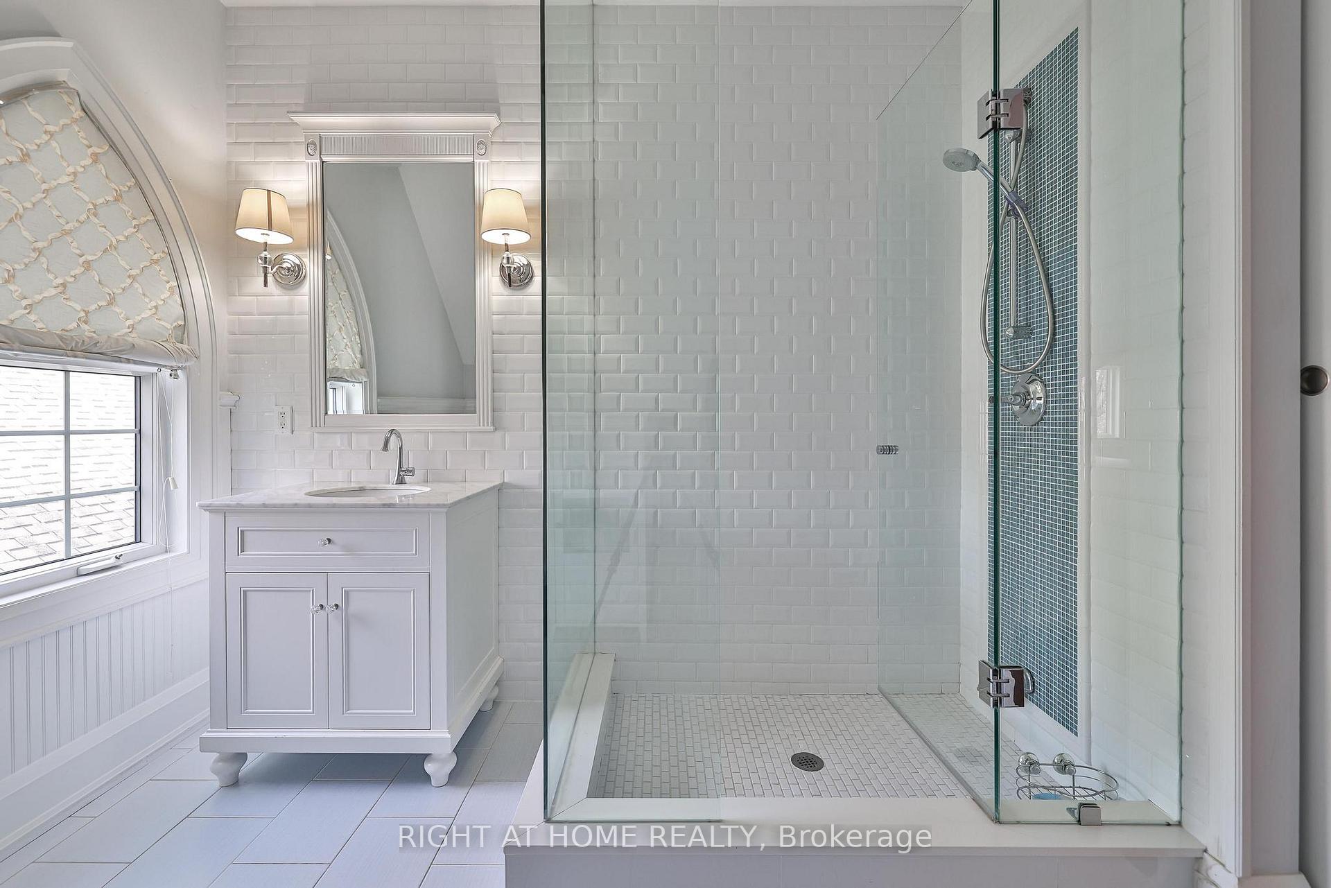 Photo 20 of 144 Brooke Street, Vaughan, Crestwood-Springfarm-Yorkhill — HOMEH