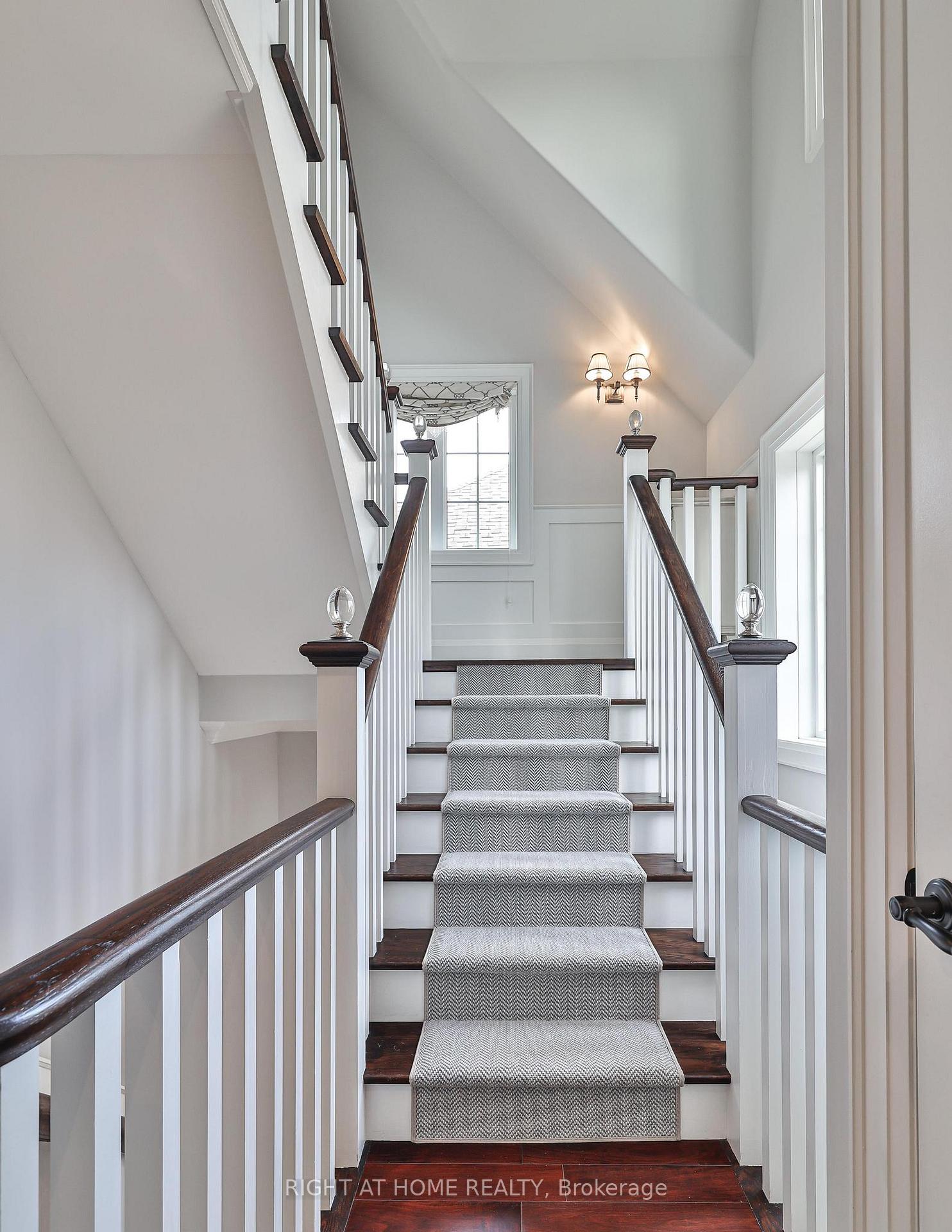 Photo 22 of 144 Brooke Street, Vaughan, Crestwood-Springfarm-Yorkhill — HOMEH