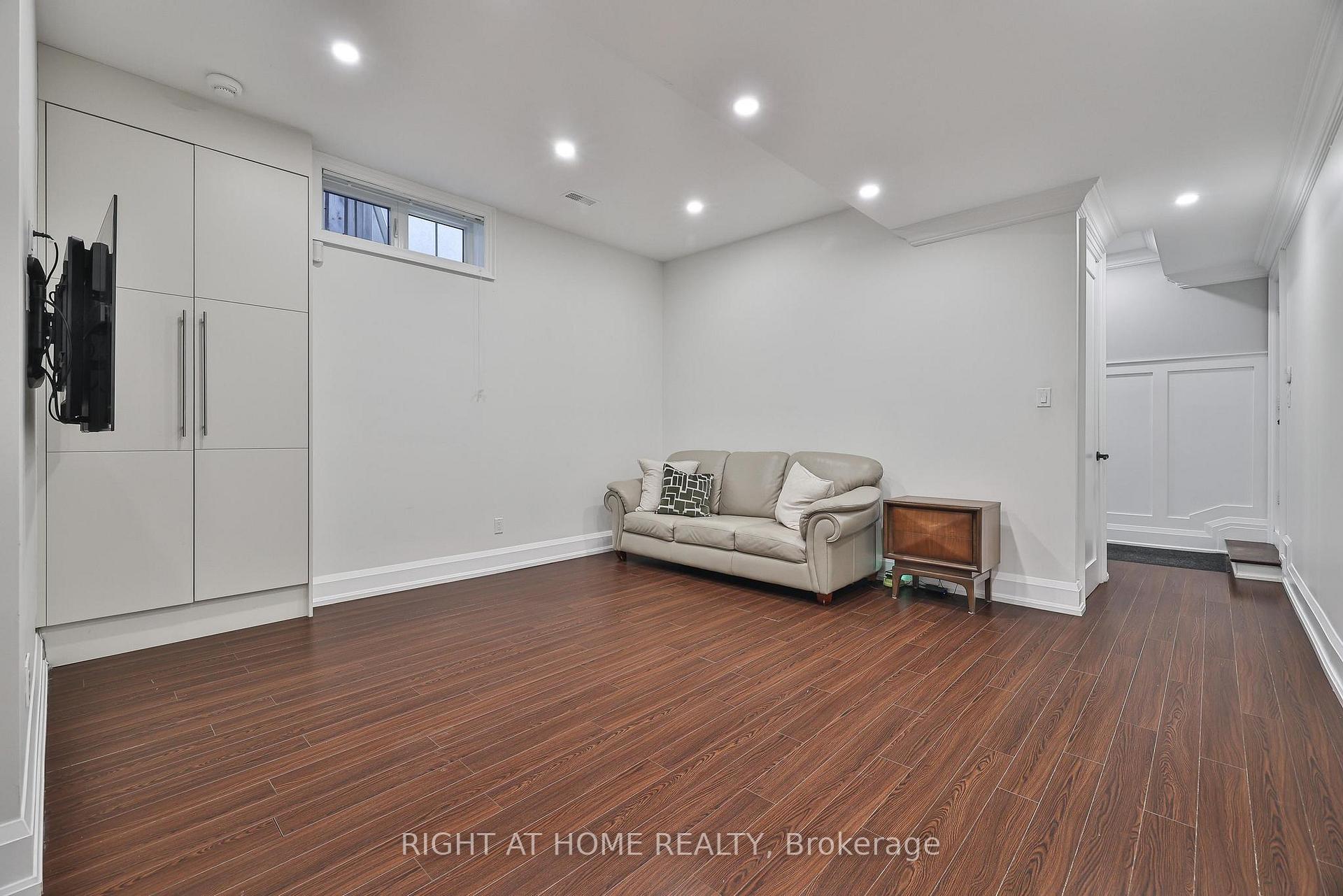 Photo 30 of 144 Brooke Street, Vaughan, Crestwood-Springfarm-Yorkhill — HOMEH