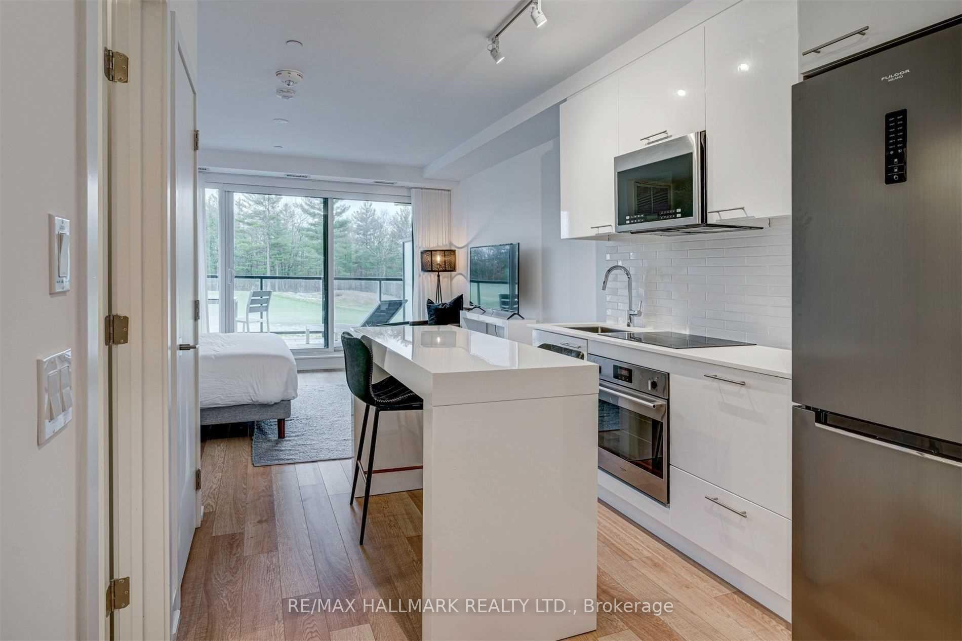 Photo 4 of Unit 207, 120 Carrick Trail, Gravenhurst, Muskoka (S) — HOMEH