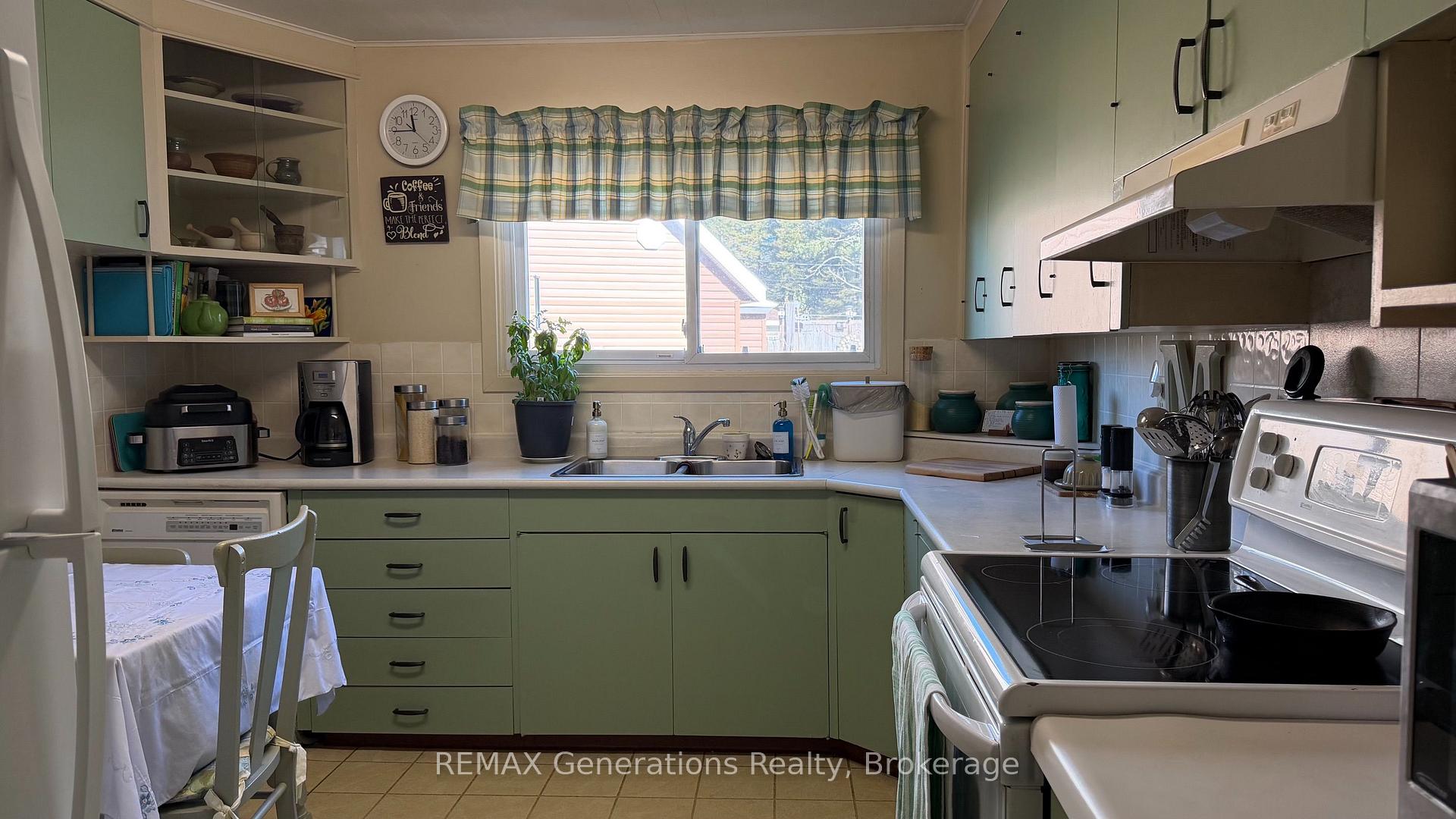 Photo 2 of 6 Kenogami Road, Terrace Bay, TB-92 — HOMEH