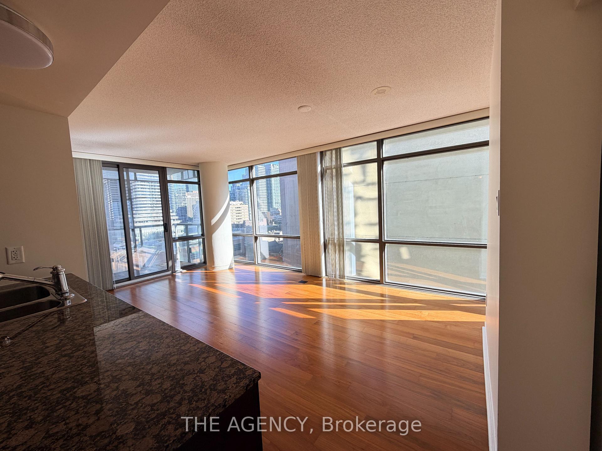 Photo 34 of Unit 1008, 38 Grenville Street, Toronto, Bay Street Corridor — HOMEH