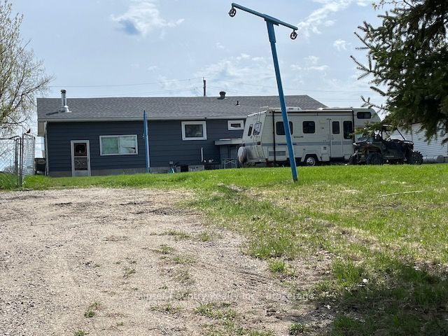 Photo 3 of 305 Pioneer Street, Dryden, Hillcrest — HOMEH