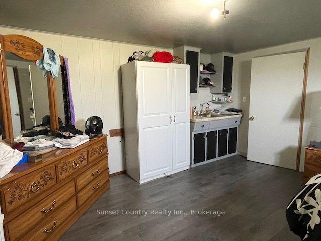 Photo 14 of 305 Pioneer Street, Dryden, Hillcrest — HOMEH