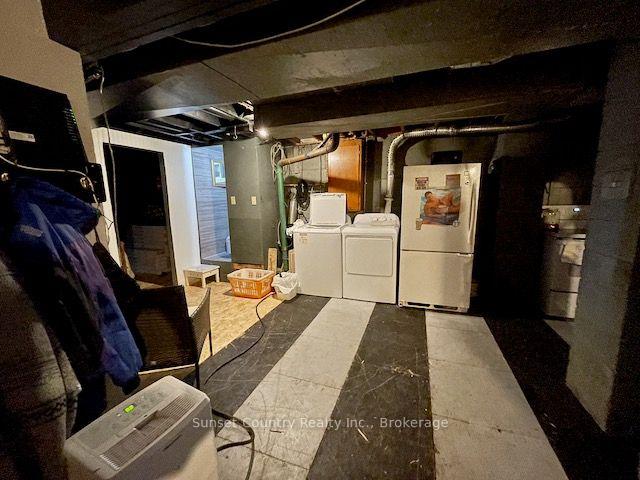 Photo 16 of 305 Pioneer Street, Dryden, Hillcrest — HOMEH