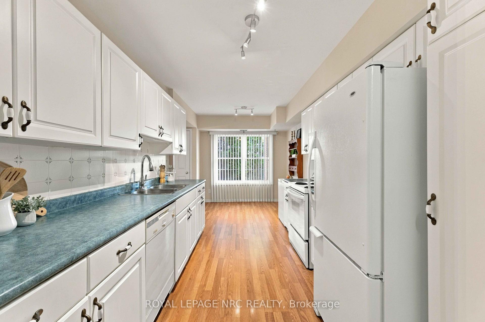 Photo 16 of Unit 104, 4090 John Charles Boulevard, Lincoln, Lincoln-Jordan/Vineland — HOMEH