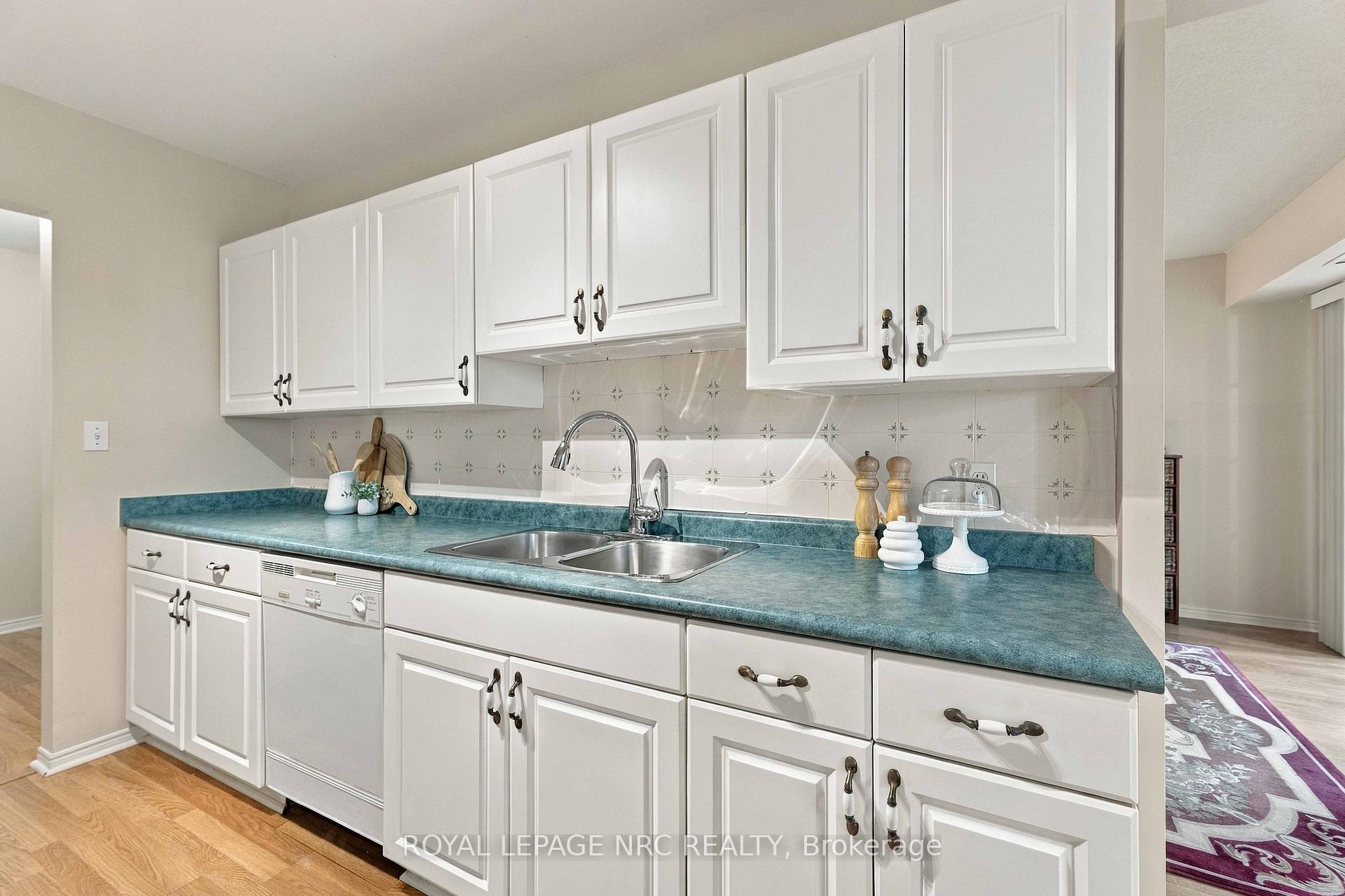 Photo 18 of Unit 104, 4090 John Charles Boulevard, Lincoln, Lincoln-Jordan/Vineland — HOMEH