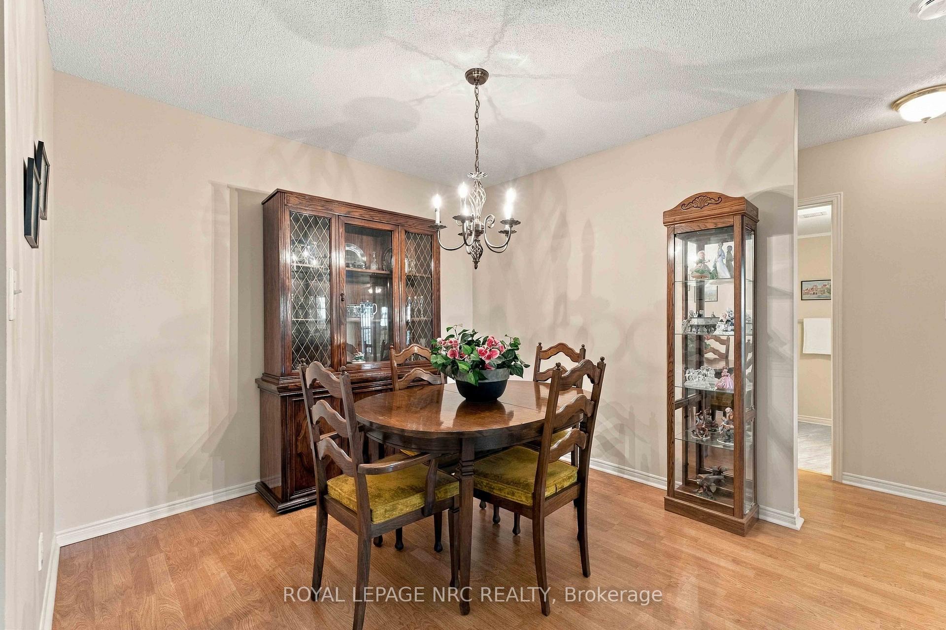 Photo 33 of Unit 104, 4090 John Charles Boulevard, Lincoln, Lincoln-Jordan/Vineland — HOMEH