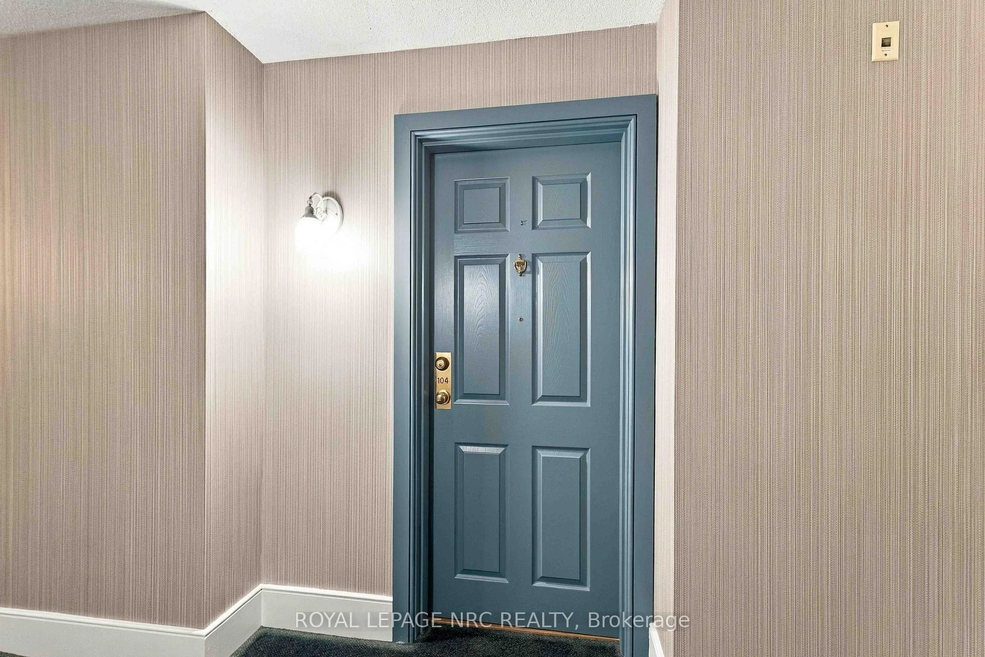 Photo 7 of Unit 104, 4090 John Charles Boulevard, Lincoln, Lincoln-Jordan/Vineland — HOMEH