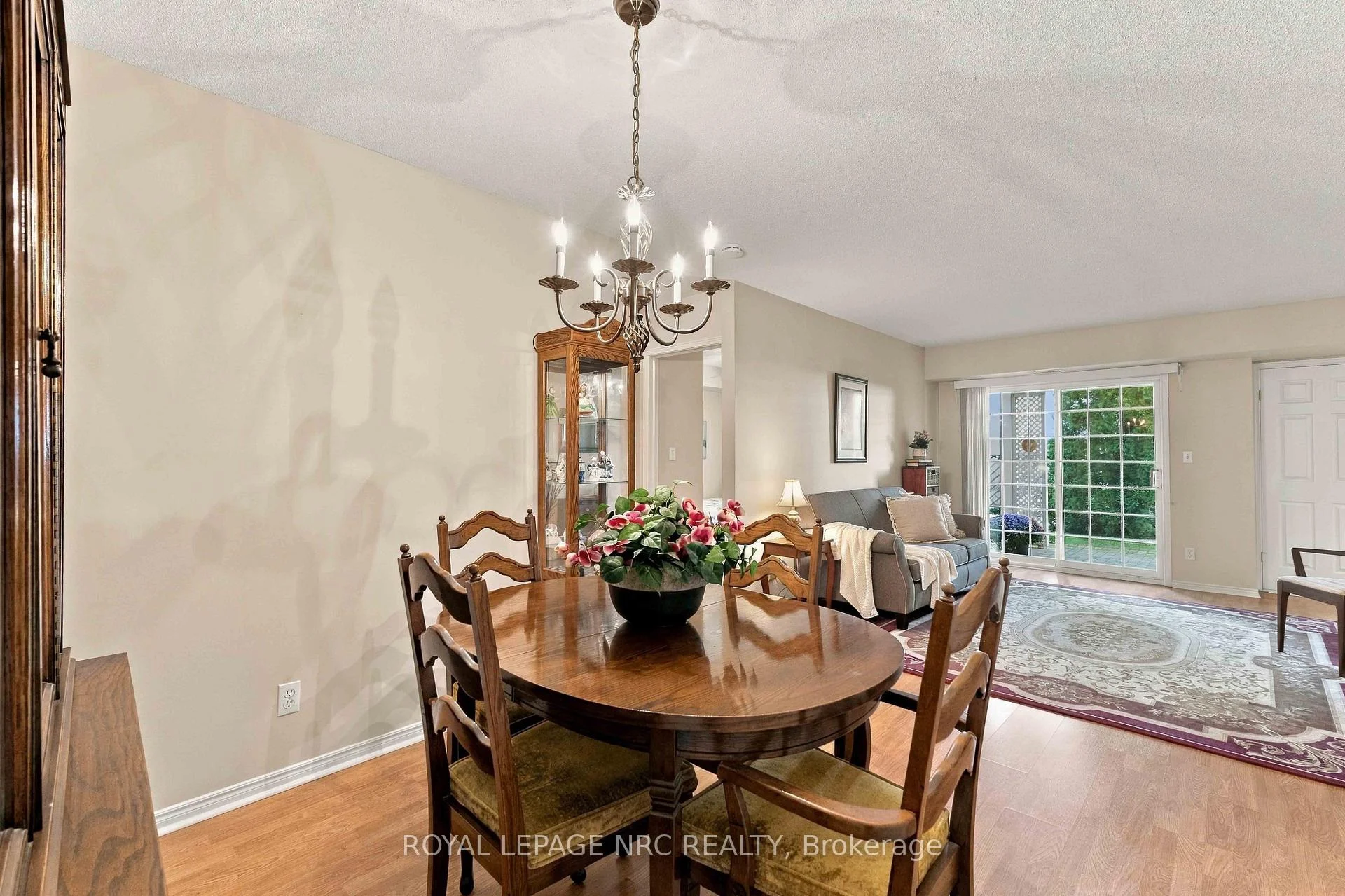Photo 25 of Unit 104, 4090 John Charles Boulevard, Lincoln, Lincoln-Jordan/Vineland — HOMEH