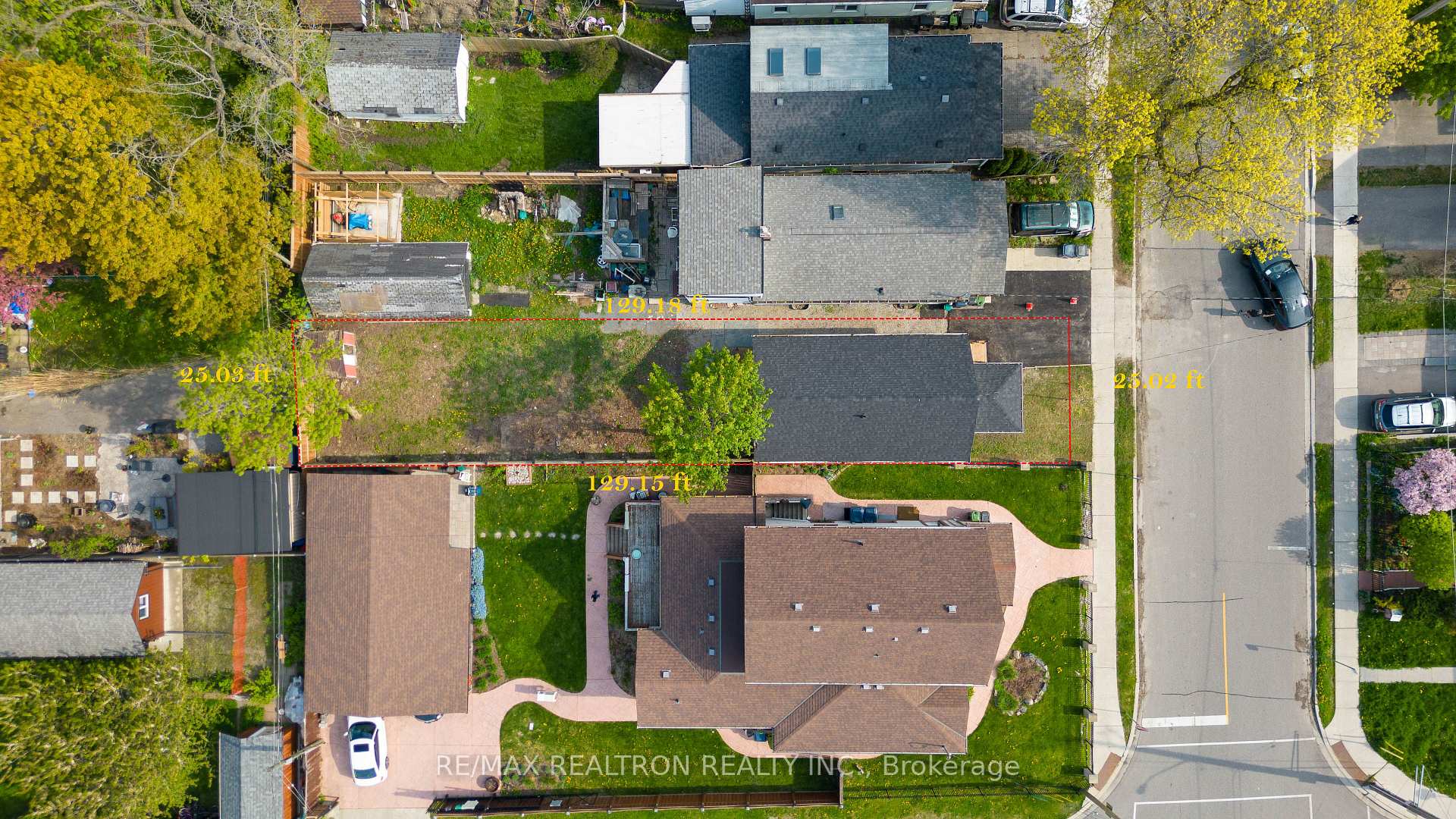 Photo 4 of 53 Twenty Fourth Street, Etobicoke, Long Branch — HOMEH