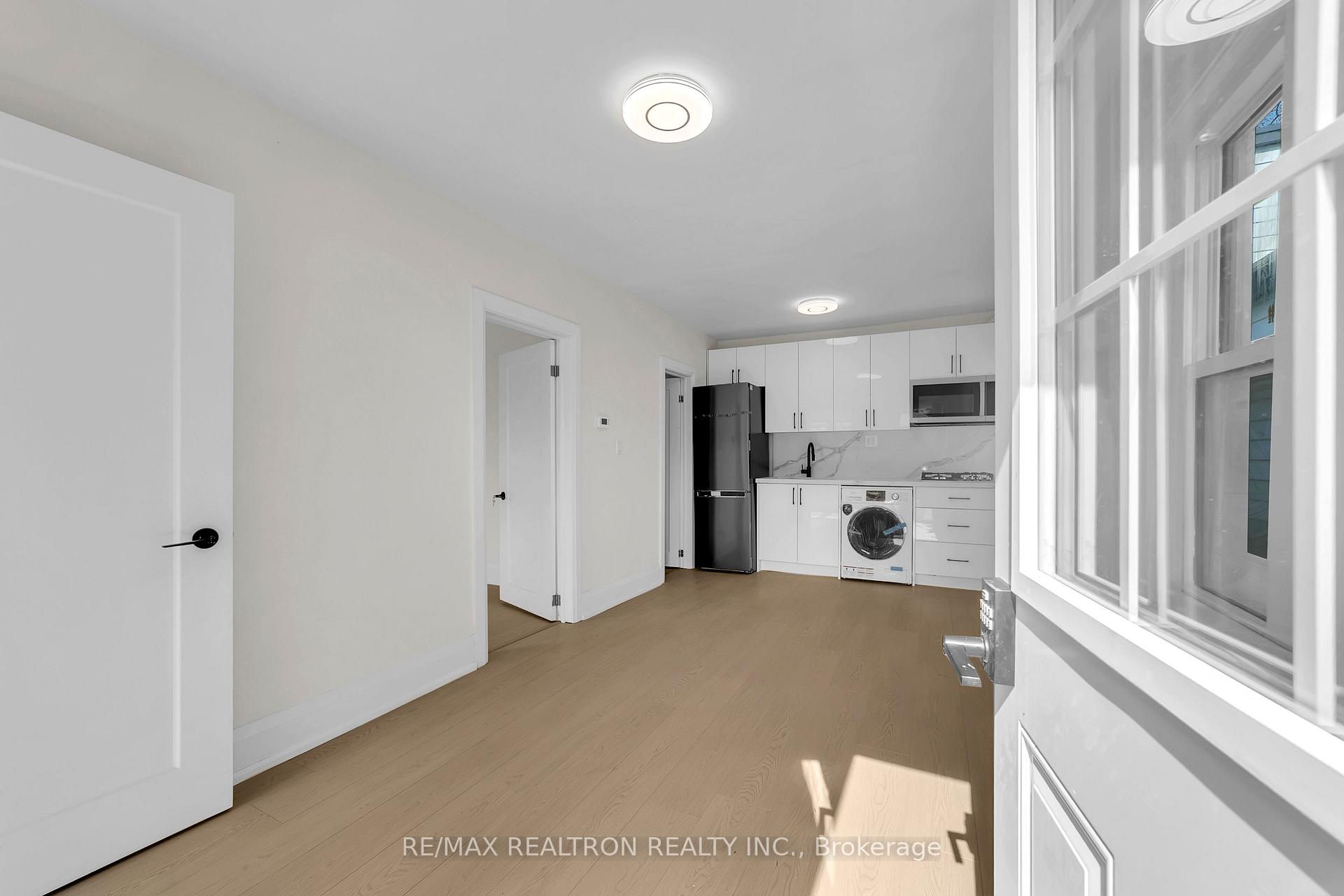 Photo 9 of 53 Twenty Fourth Street, Etobicoke, Long Branch — HOMEH