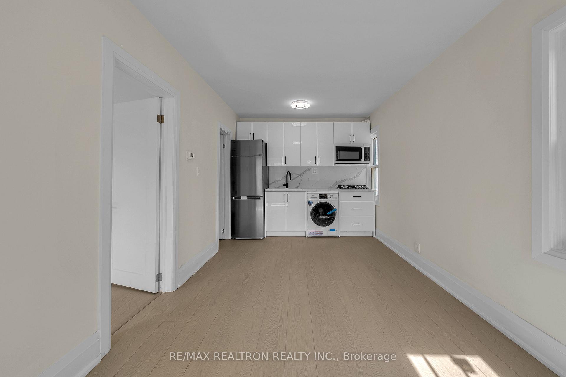Photo 10 of 53 Twenty Fourth Street, Etobicoke, Long Branch — HOMEH
