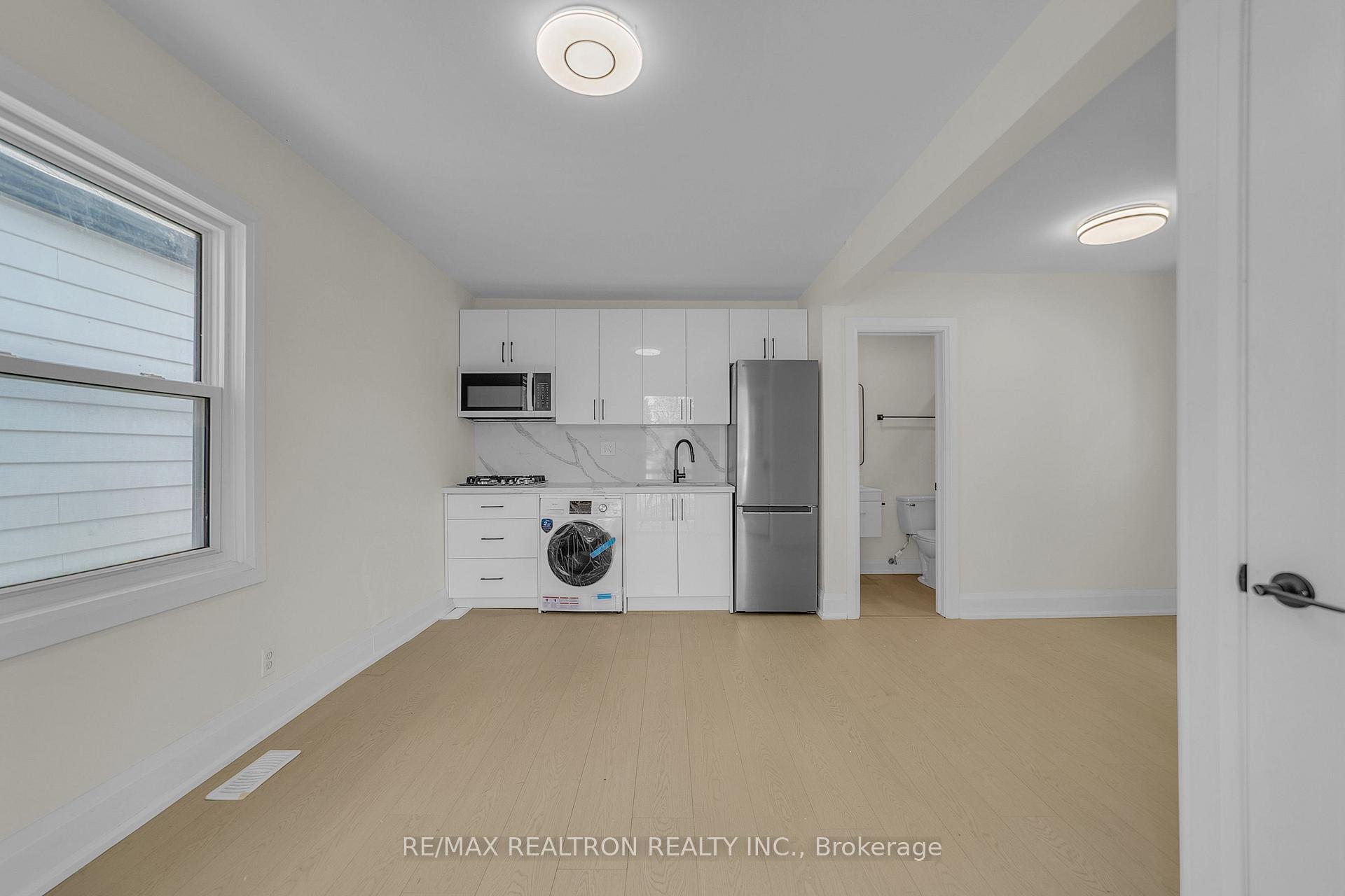 Photo 21 of 53 Twenty Fourth Street, Etobicoke, Long Branch — HOMEH