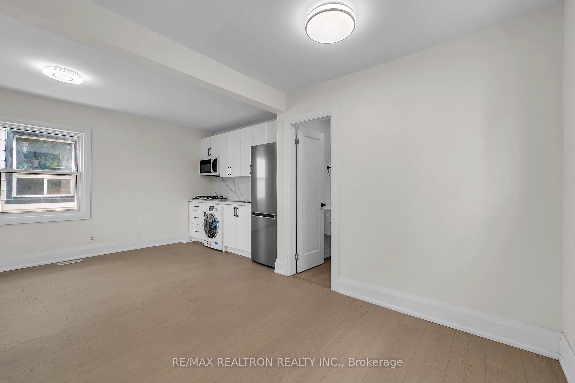 Photo 25 of 53 Twenty Fourth Street, Etobicoke, Long Branch — HOMEH