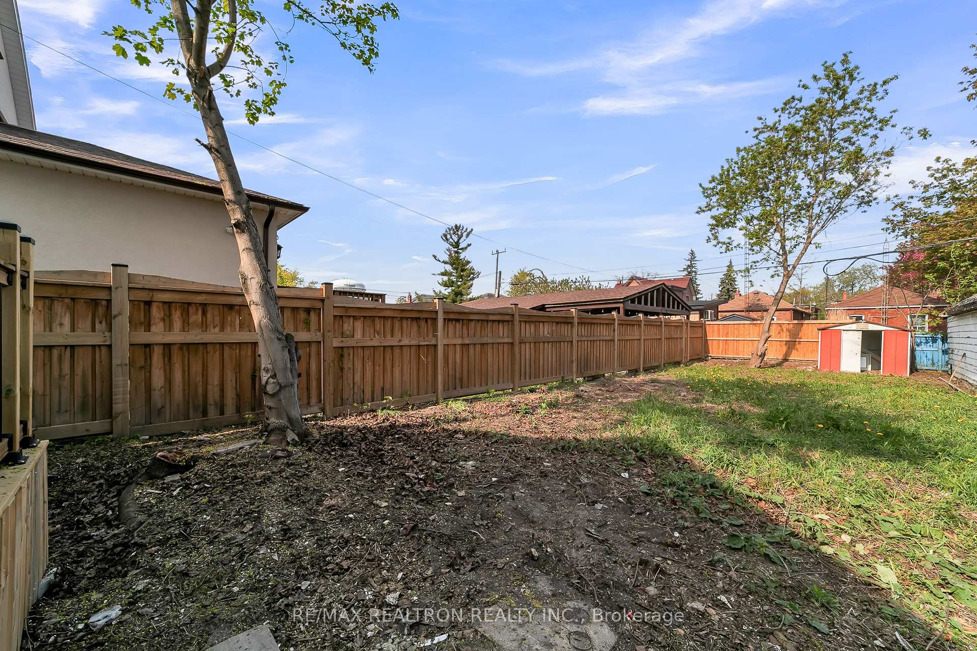 Photo 34 of 53 Twenty Fourth Street, Etobicoke, Long Branch — HOMEH