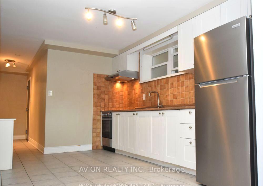 Photo 4 of Unit 1, 42 Emerald Crescent, Etobicoke, New Toronto — HOMEH