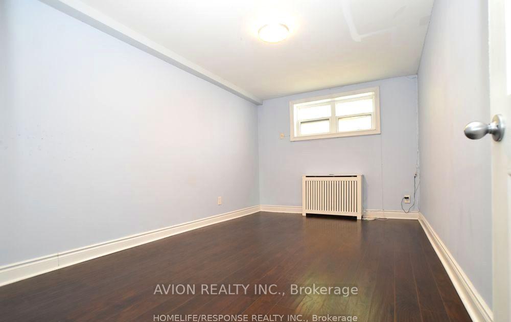 Photo 8 of Unit 1, 42 Emerald Crescent, Etobicoke, New Toronto — HOMEH