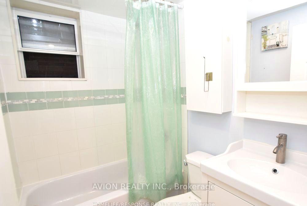 Photo 10 of Unit 1, 42 Emerald Crescent, Etobicoke, New Toronto — HOMEH