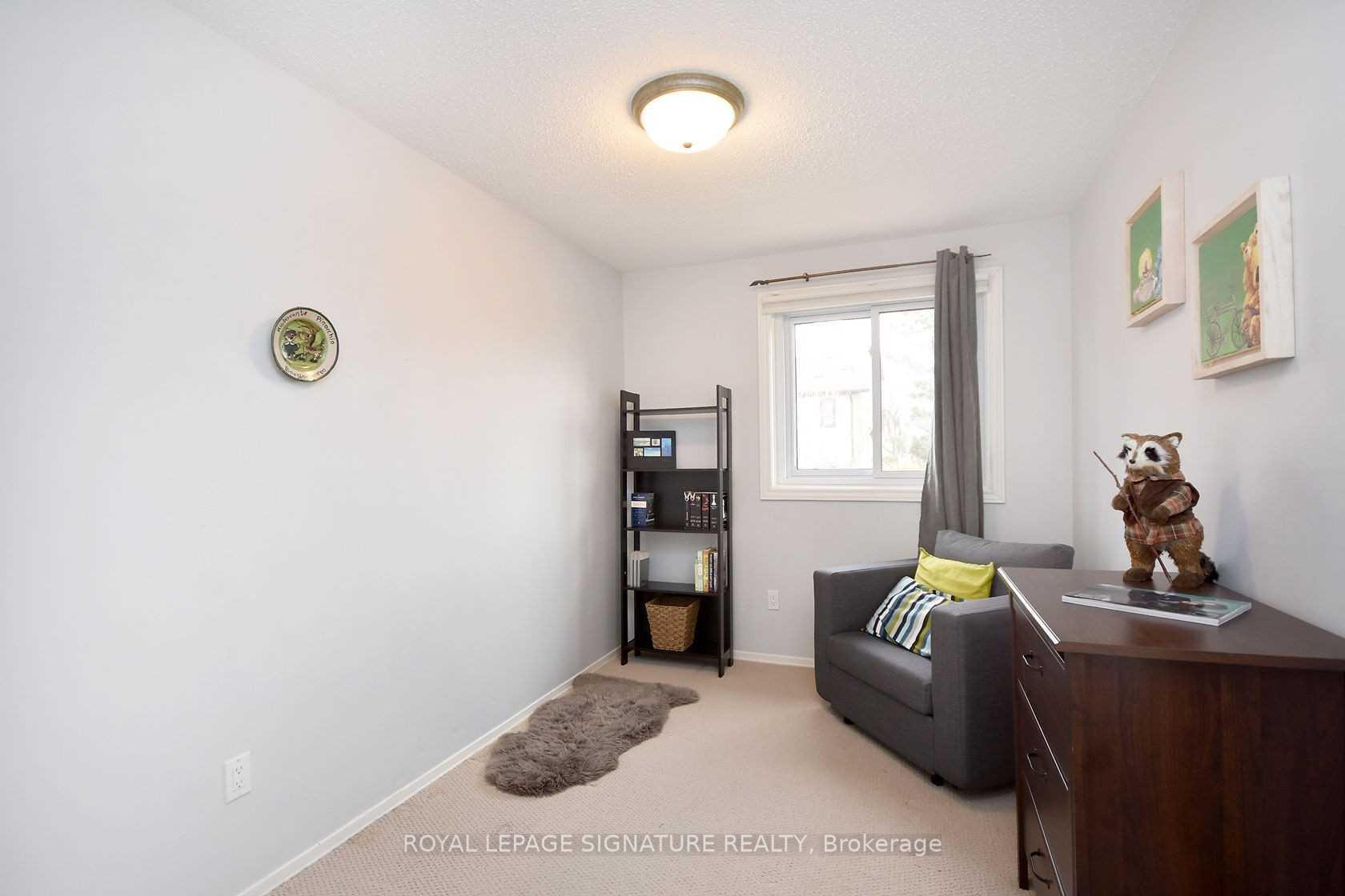 Photo 8 of 6303 Plowmans Heath, Mississauga, Meadowvale — HOMEH