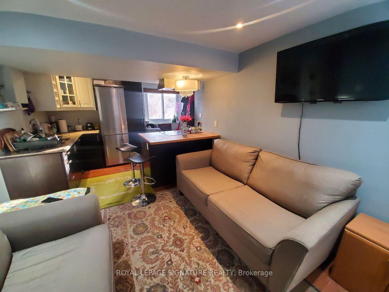 Photo 15 of 6303 Plowmans Heath, Mississauga, Meadowvale — HOMEH