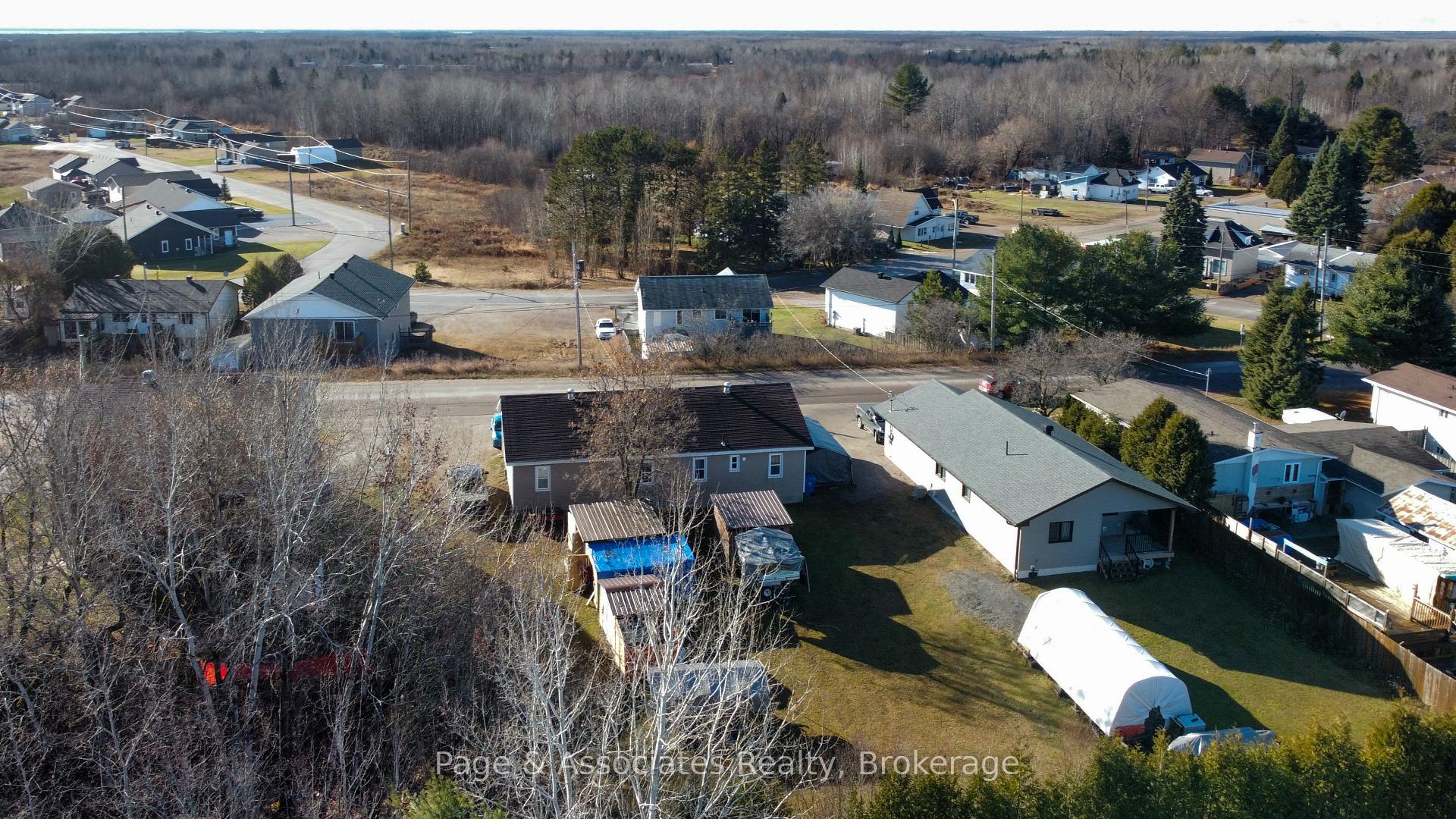 Photo 5 of 284 Cache Bay Road, West Nipissing, Sturgeon Falls — HOMEH