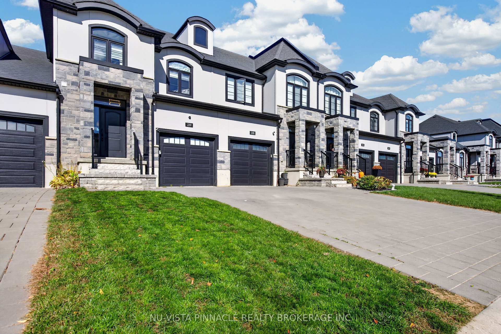 Photo 2 of 239 Winlow Way, Middlesex Centre, Kilworth — HOMEH
