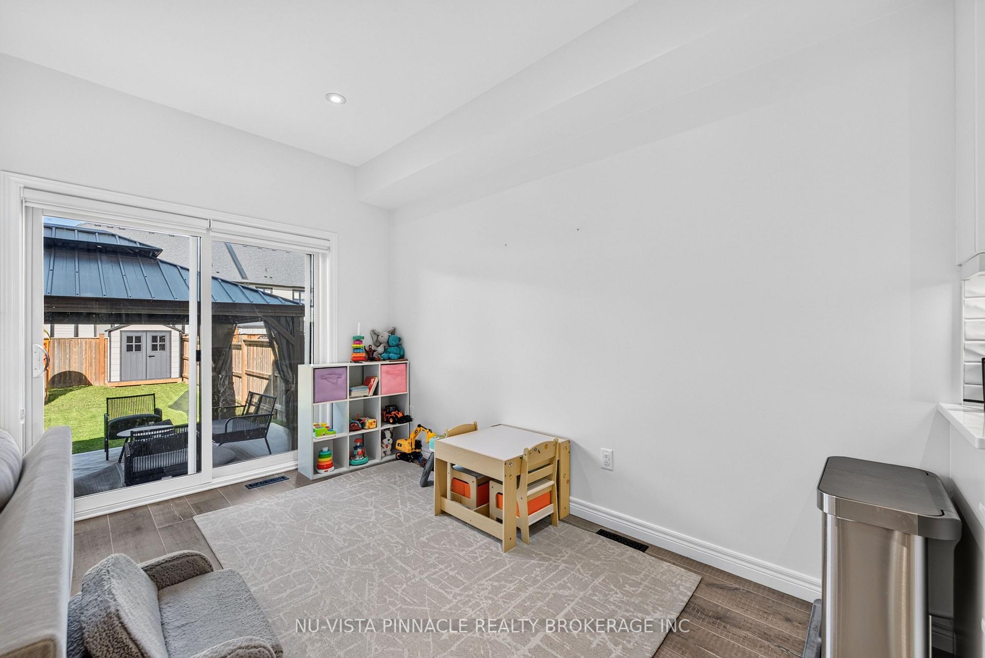 Photo 15 of 239 Winlow Way, Middlesex Centre, Kilworth — HOMEH