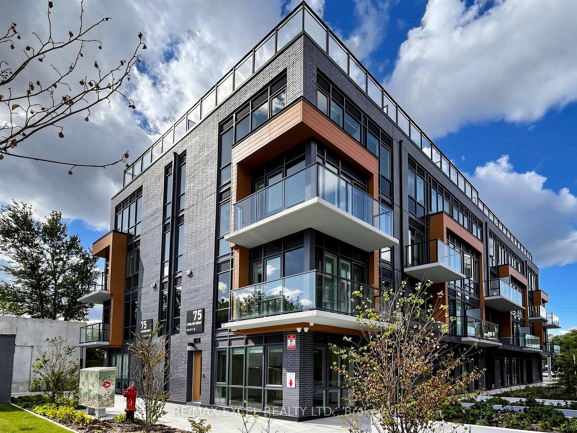 Photo 1 of Unit 12, 75 Curlew Drive, North York, Parkwoods-Donalda — HOMEH