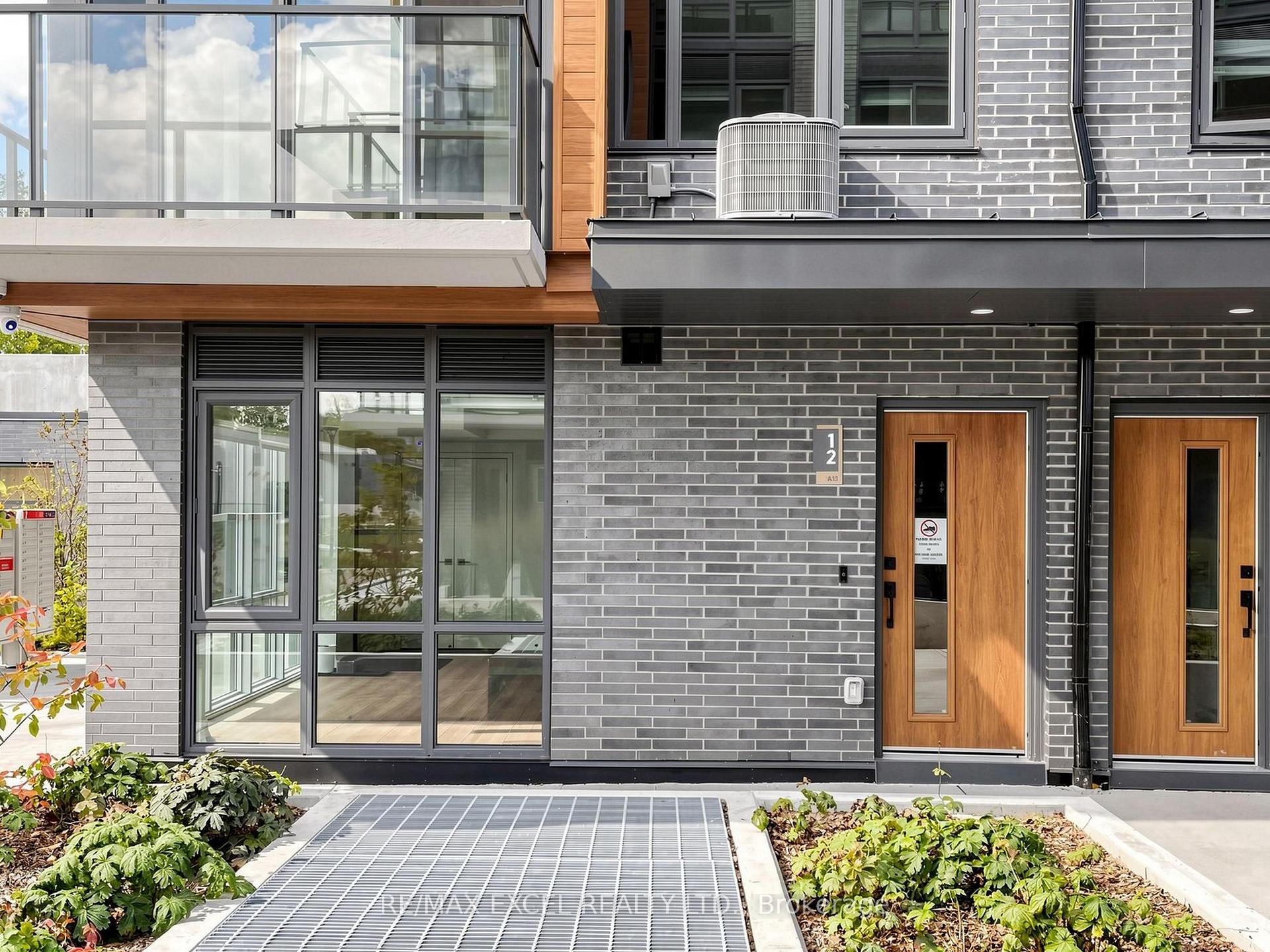 Photo 3 of Unit 12, 75 Curlew Drive, North York, Parkwoods-Donalda — HOMEH