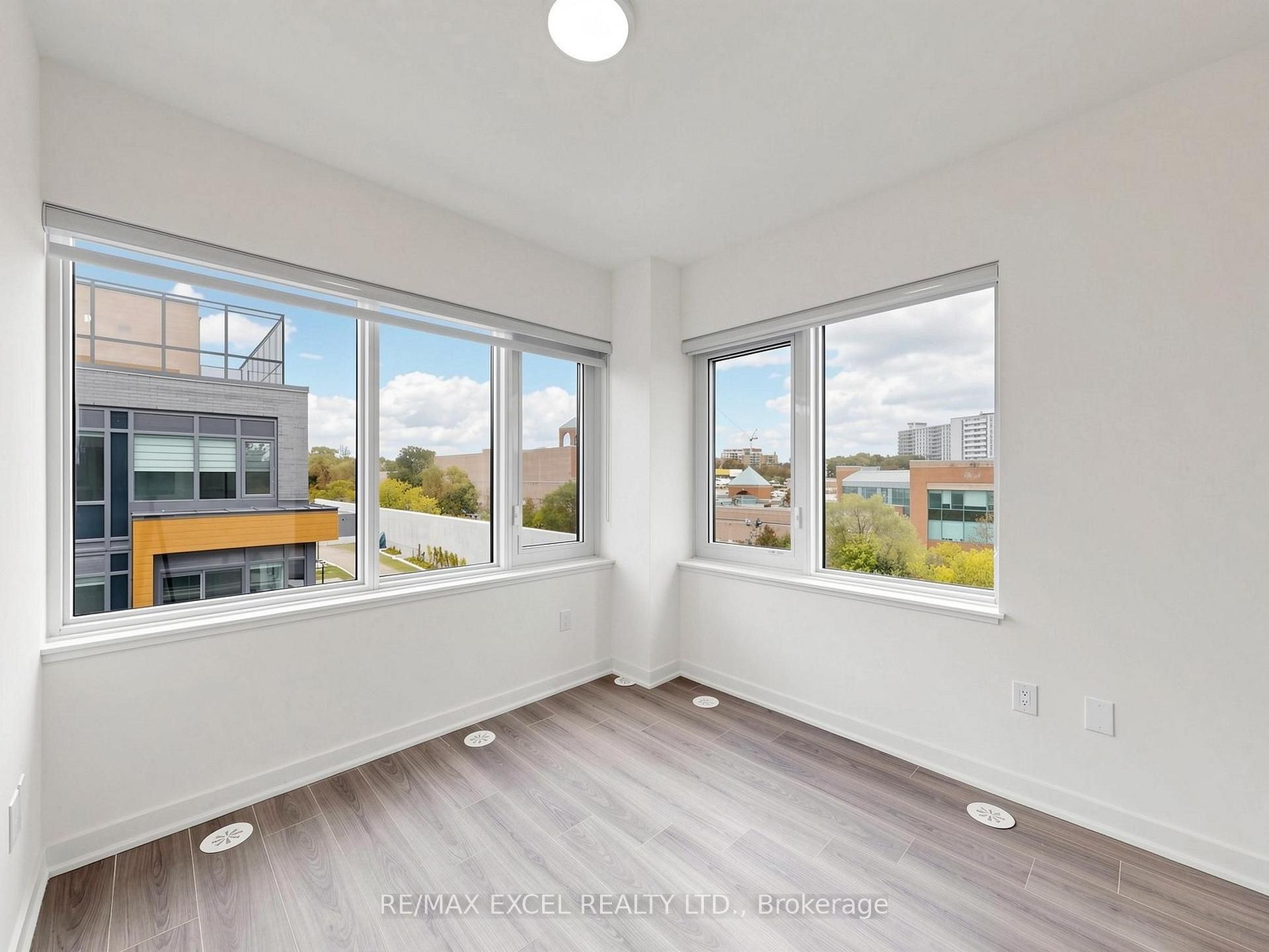 Photo 11 of Unit 12, 75 Curlew Drive, North York, Parkwoods-Donalda — HOMEH