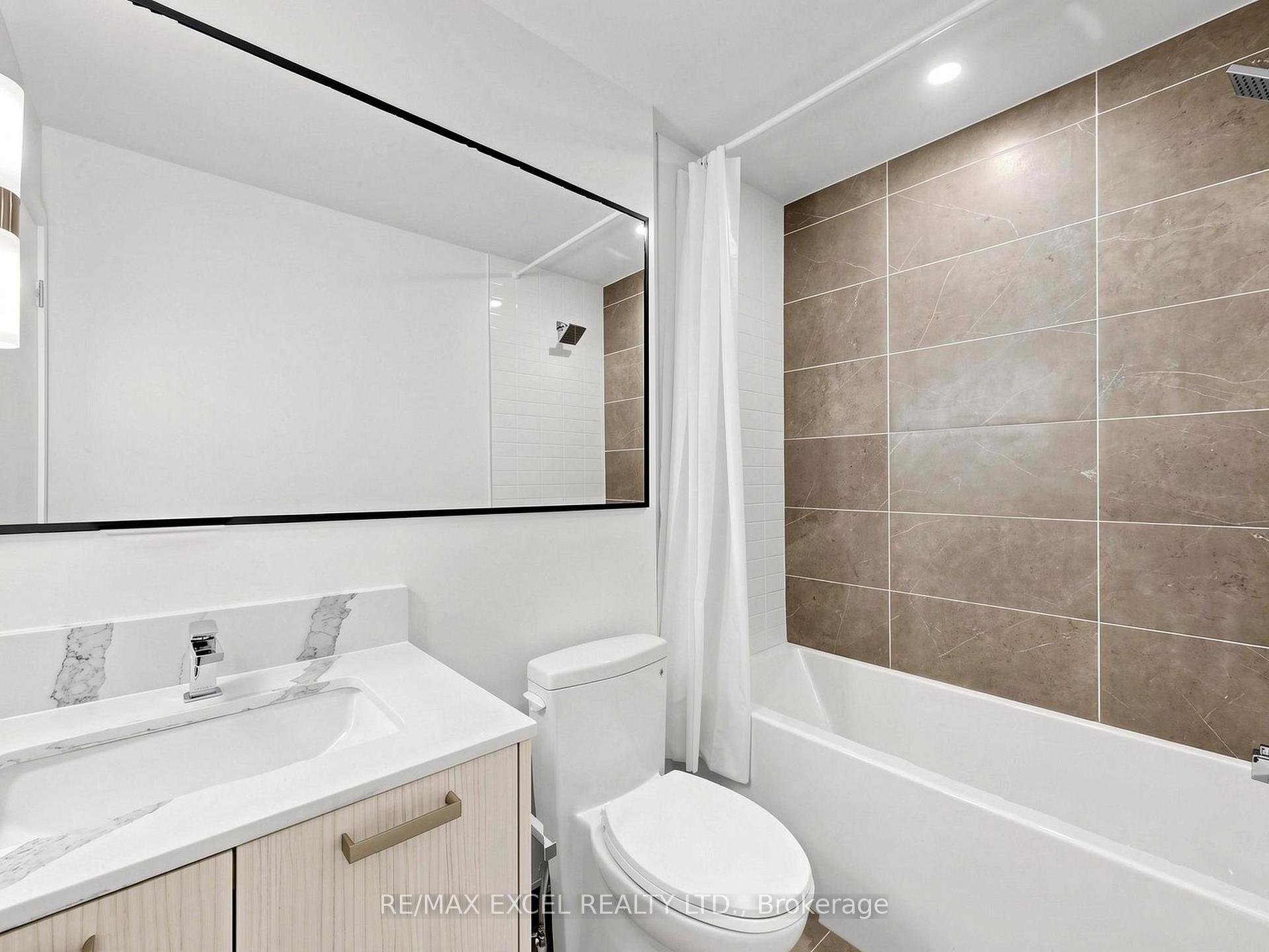 Photo 13 of Unit 12, 75 Curlew Drive, North York, Parkwoods-Donalda — HOMEH