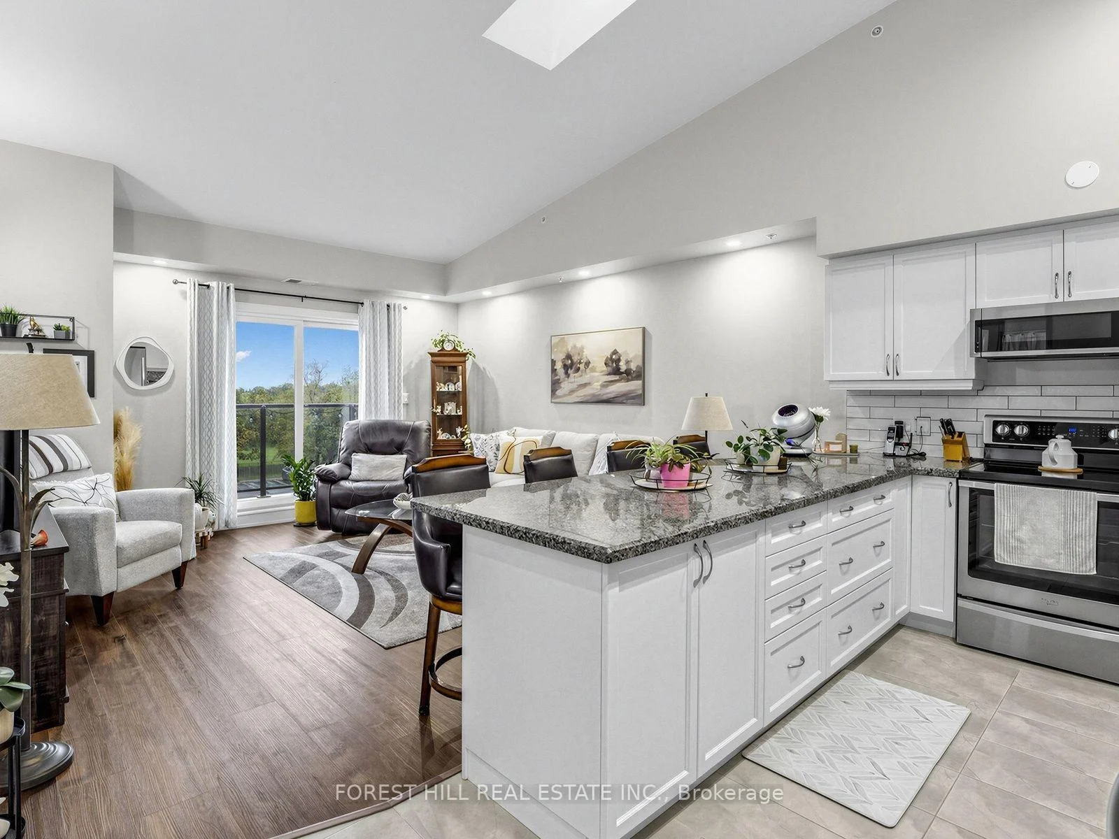 Photo 11 of Unit 313, 170 Rockhaven Lane, Hamilton, Waterdown — HOMEH