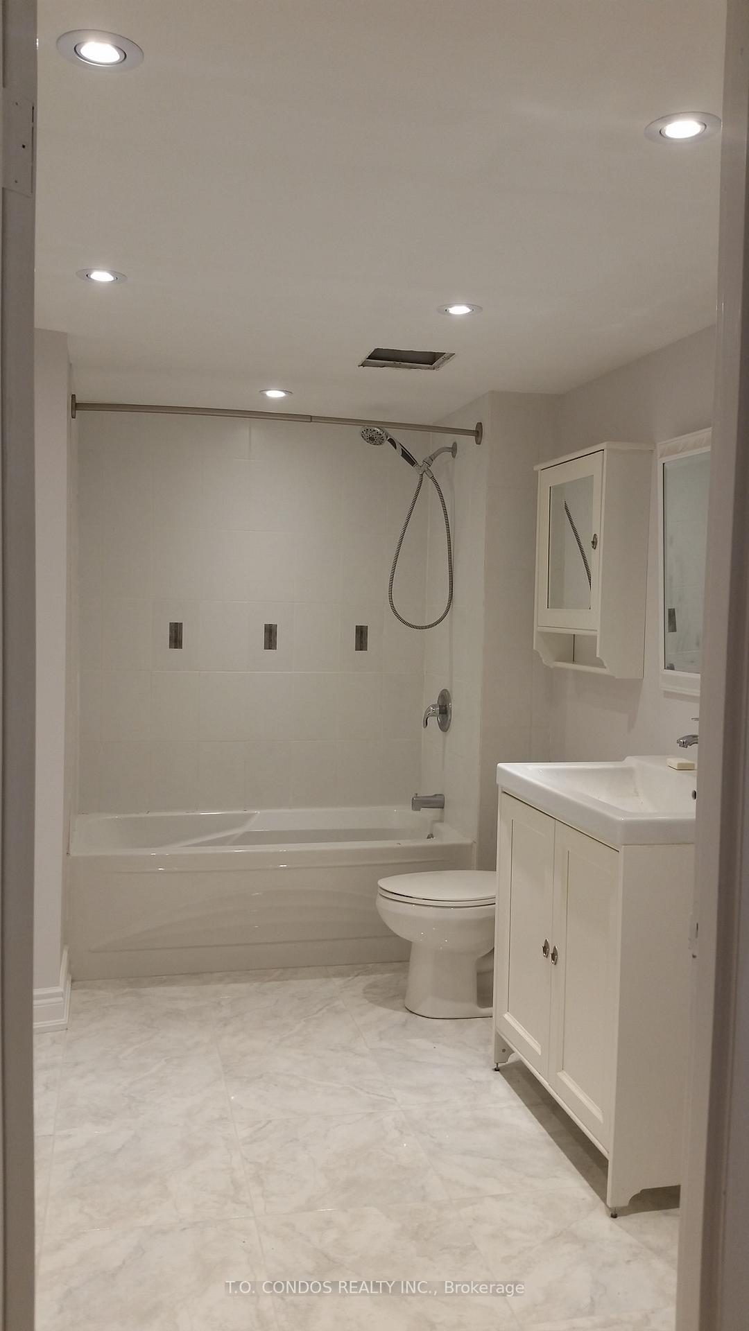Photo 7 of Unit 3101, 25 The Esplanade Avenue, Toronto, Waterfront Communities — HOMEH